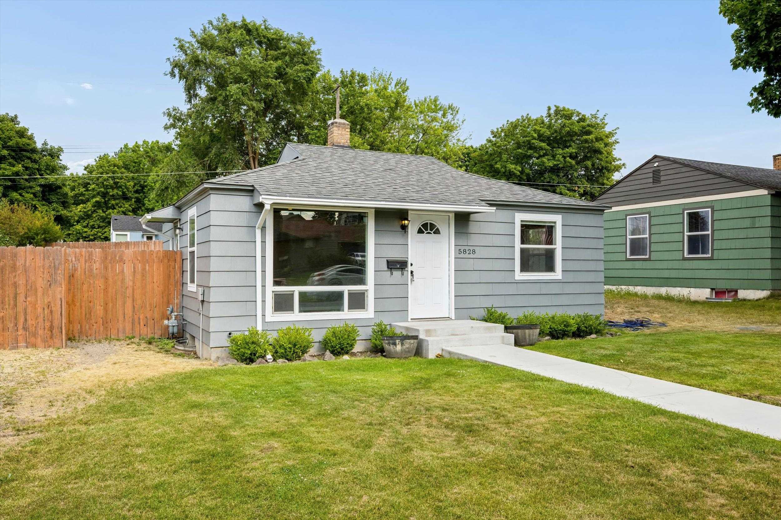 5828 N Milton St - Photo 3