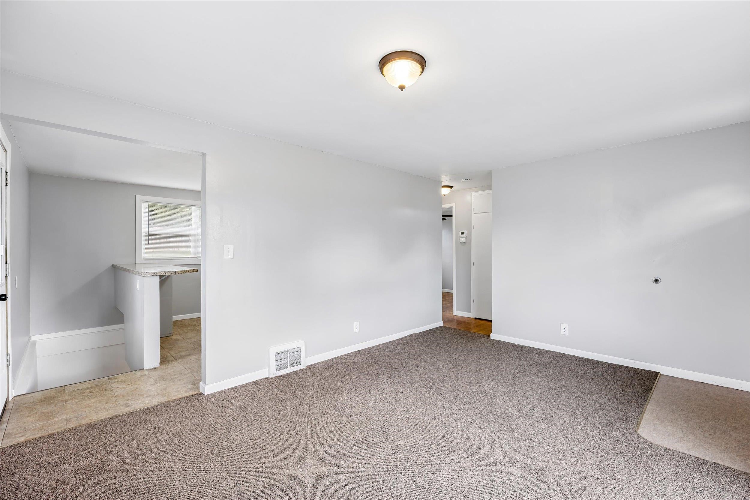 5828 N Milton St - Photo 5