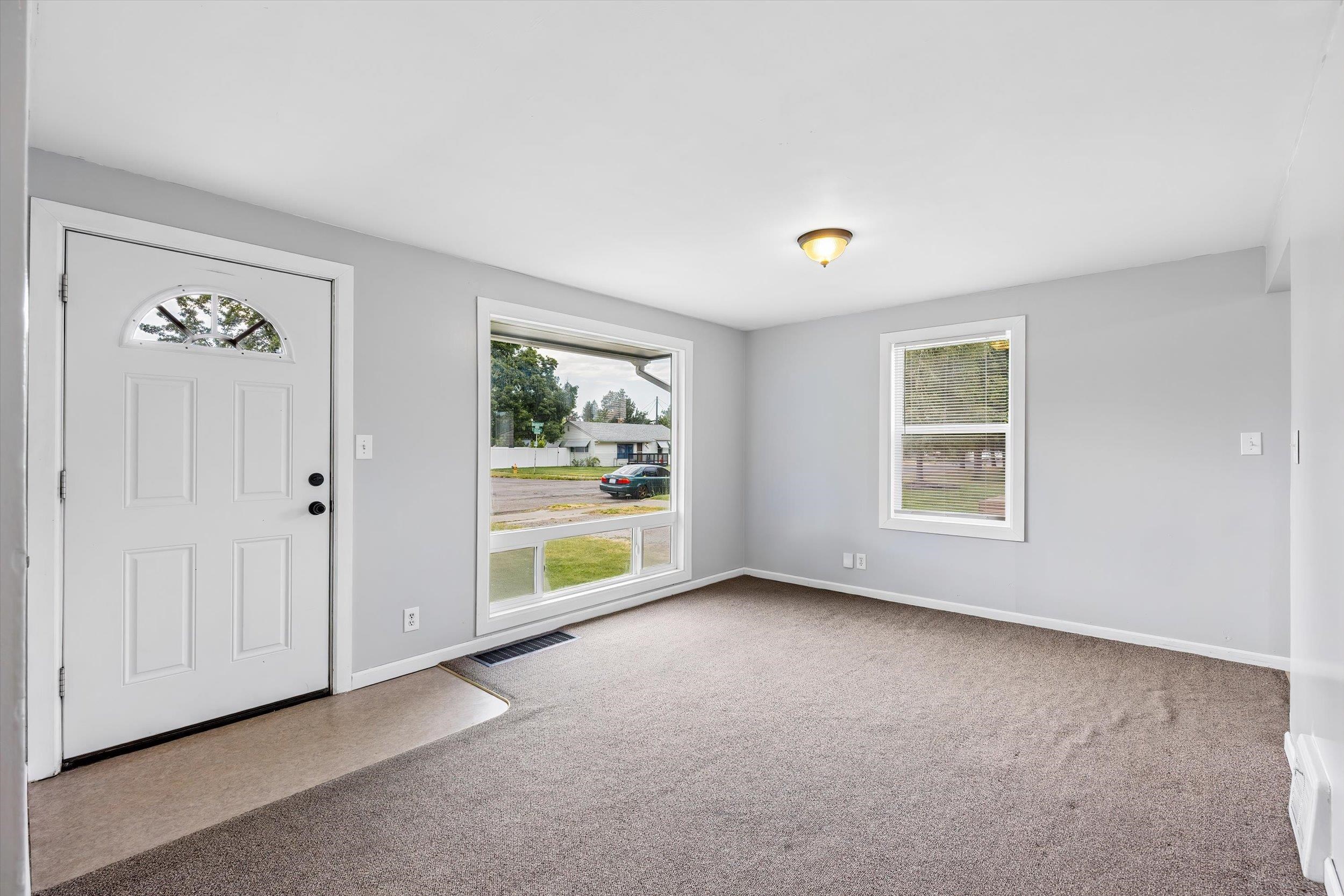 5828 N Milton St - Photo 6