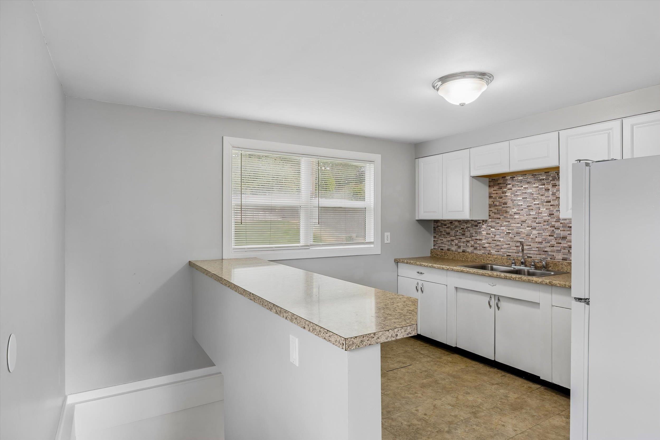 5828 N Milton St - Photo 9