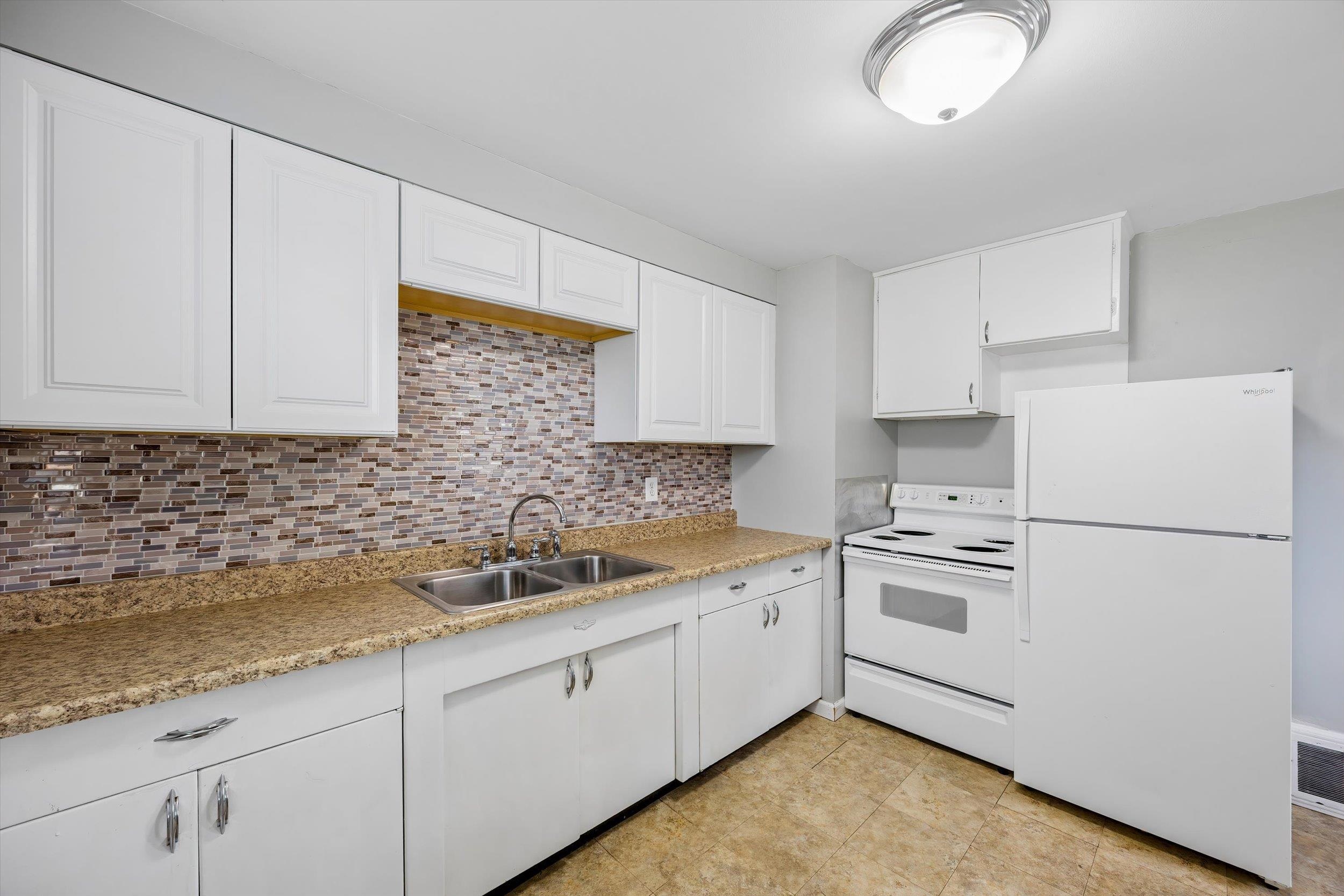 5828 N Milton St - Photo 11