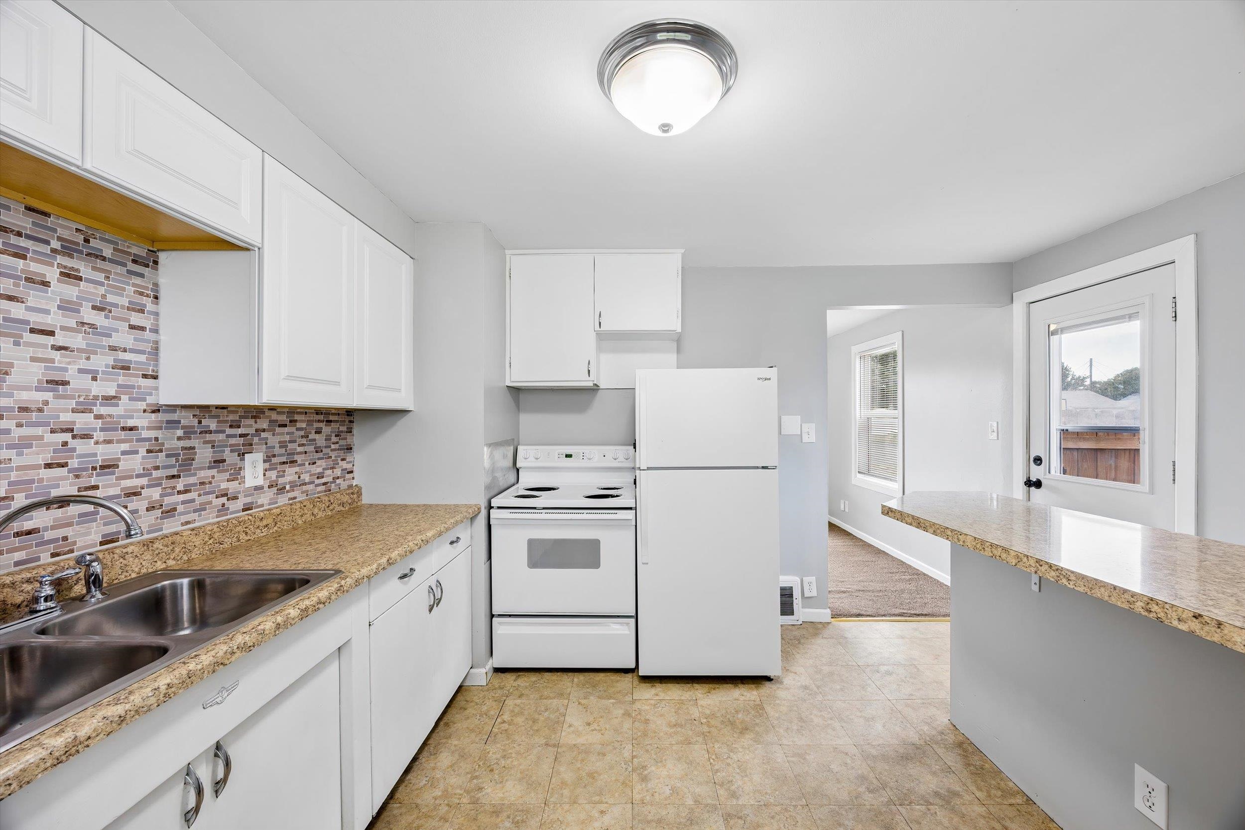 5828 N Milton St - Photo 12