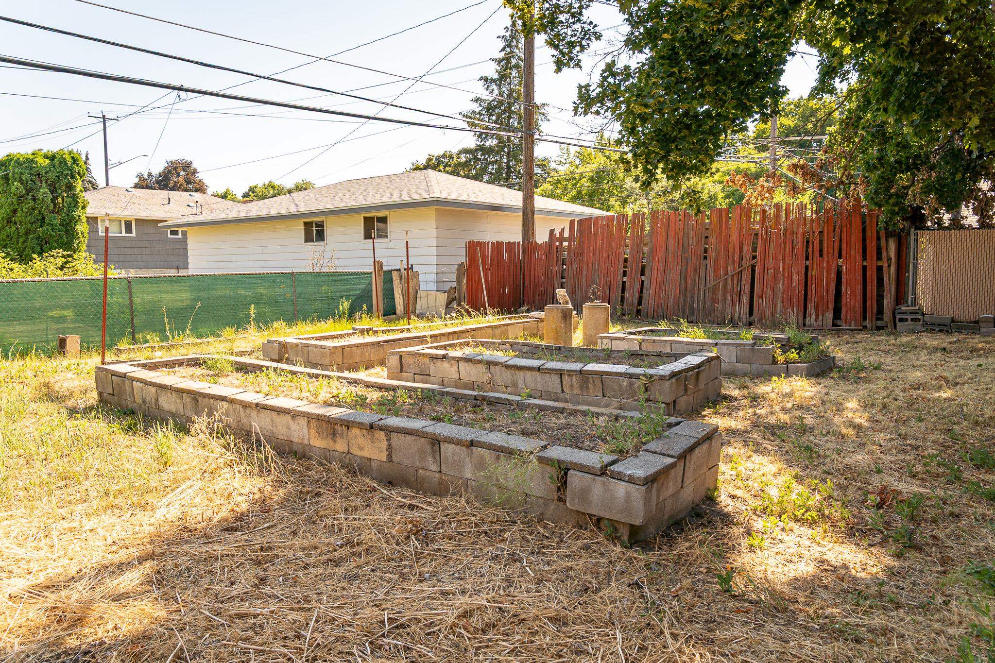 3608 E 20TH Ave - Photo 48