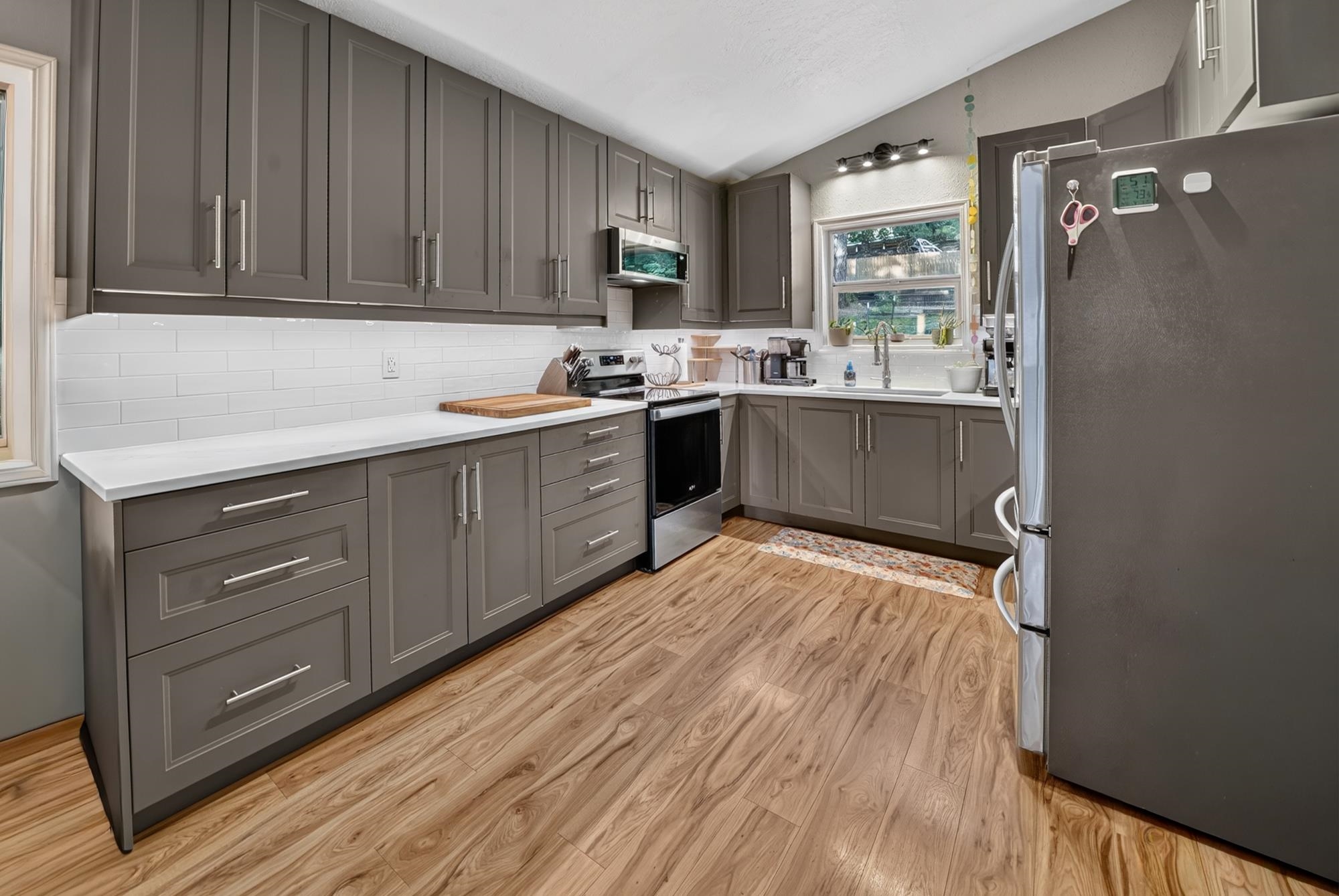 13906 N East Newman Lake Dr - Photo 5