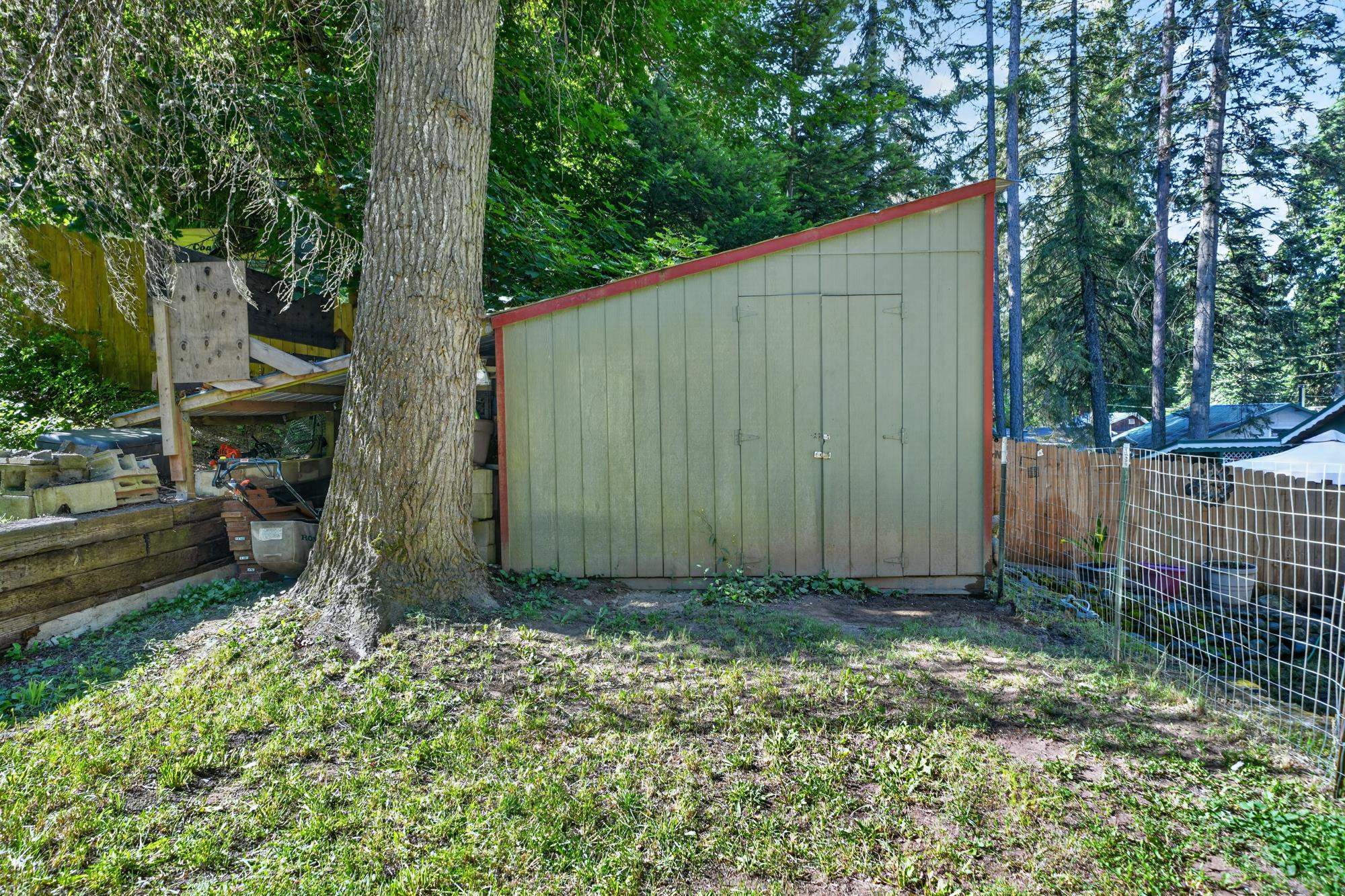 13906 N East Newman Lake Dr - Photo 45