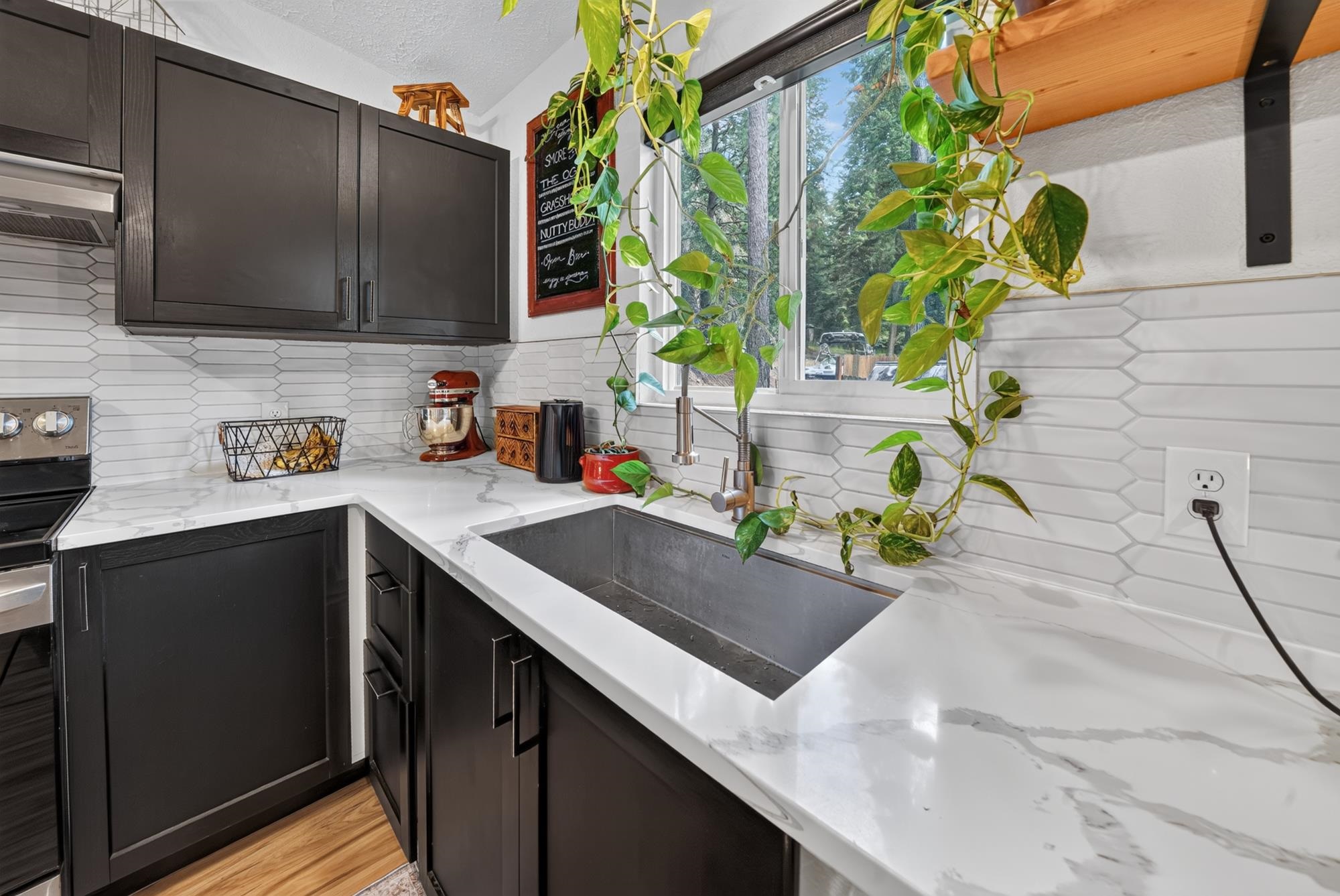 13908 N East Newman Lake Dr - Photo 8