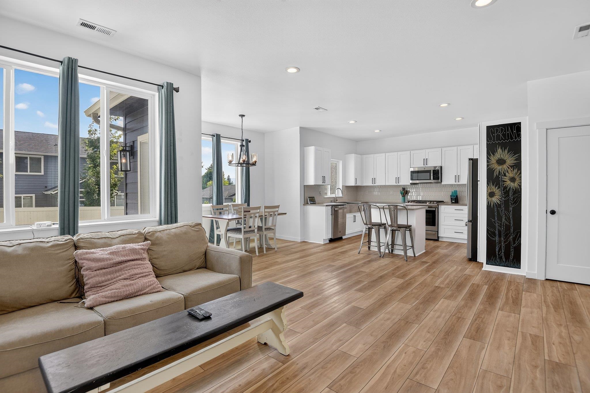 11728 E Alki Ave - Photo 7