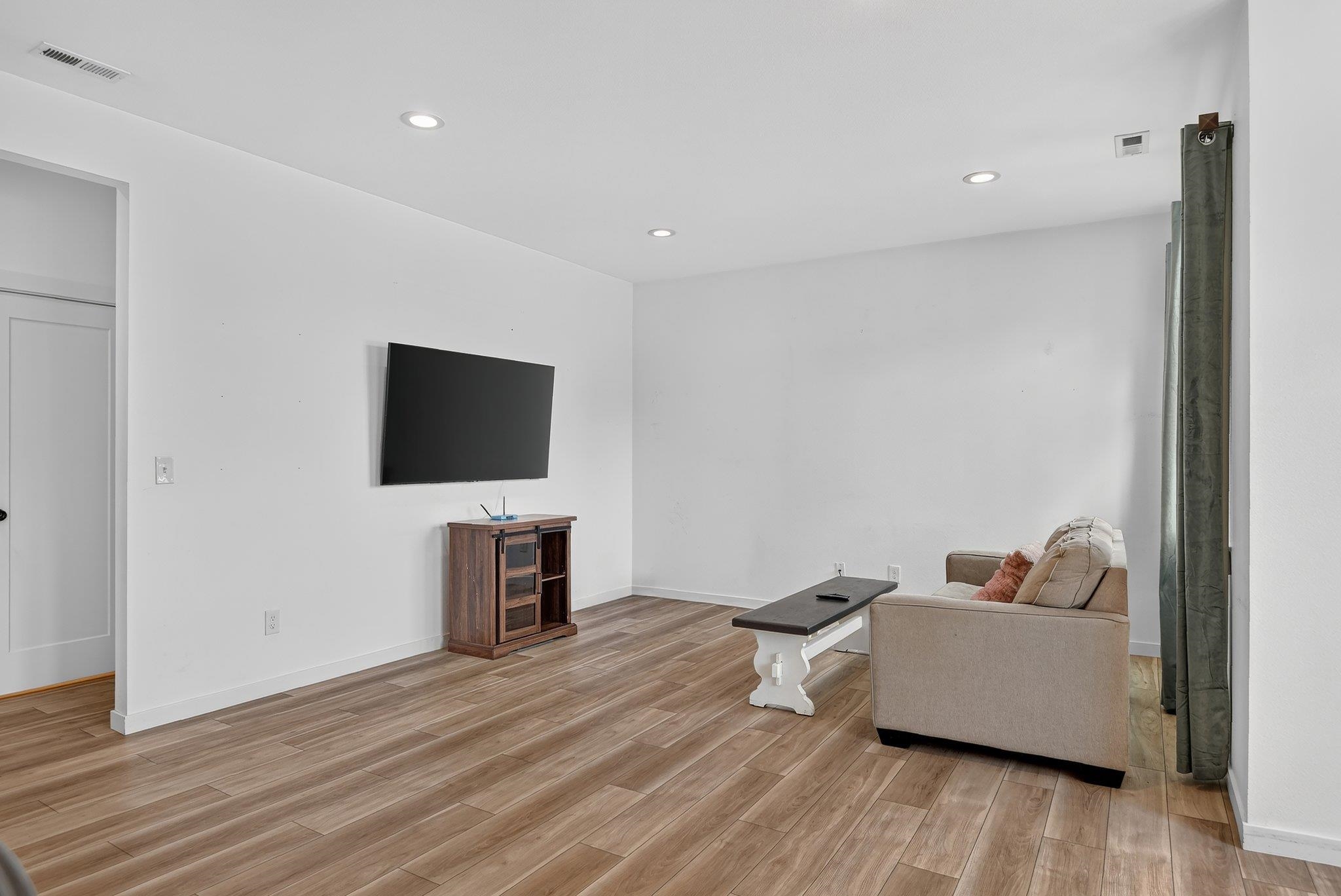 11728 E Alki Ave - Photo 5