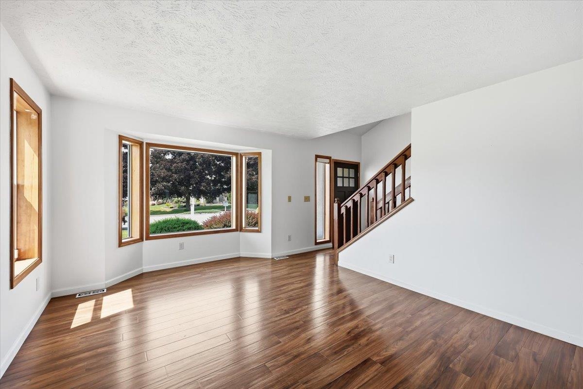 2819 S Bolivar Rd - Photo 3