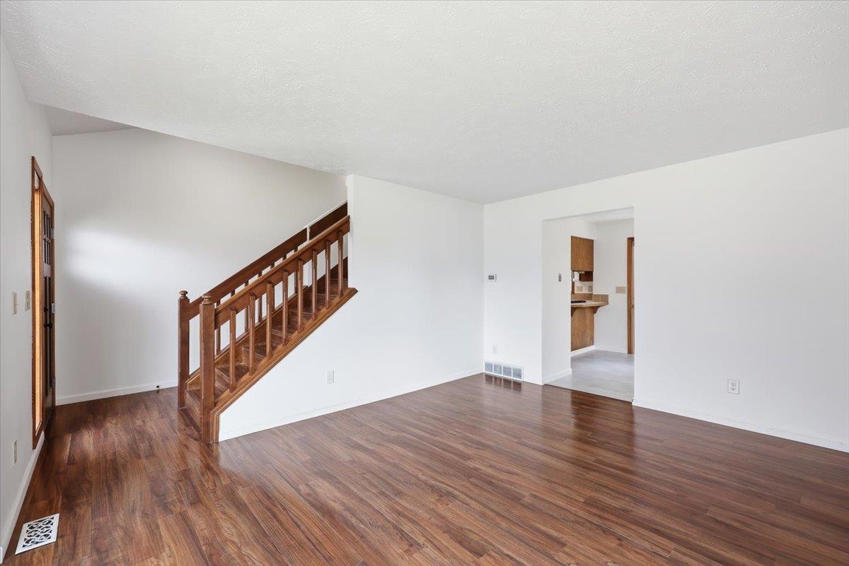2819 S Bolivar Rd - Photo 4