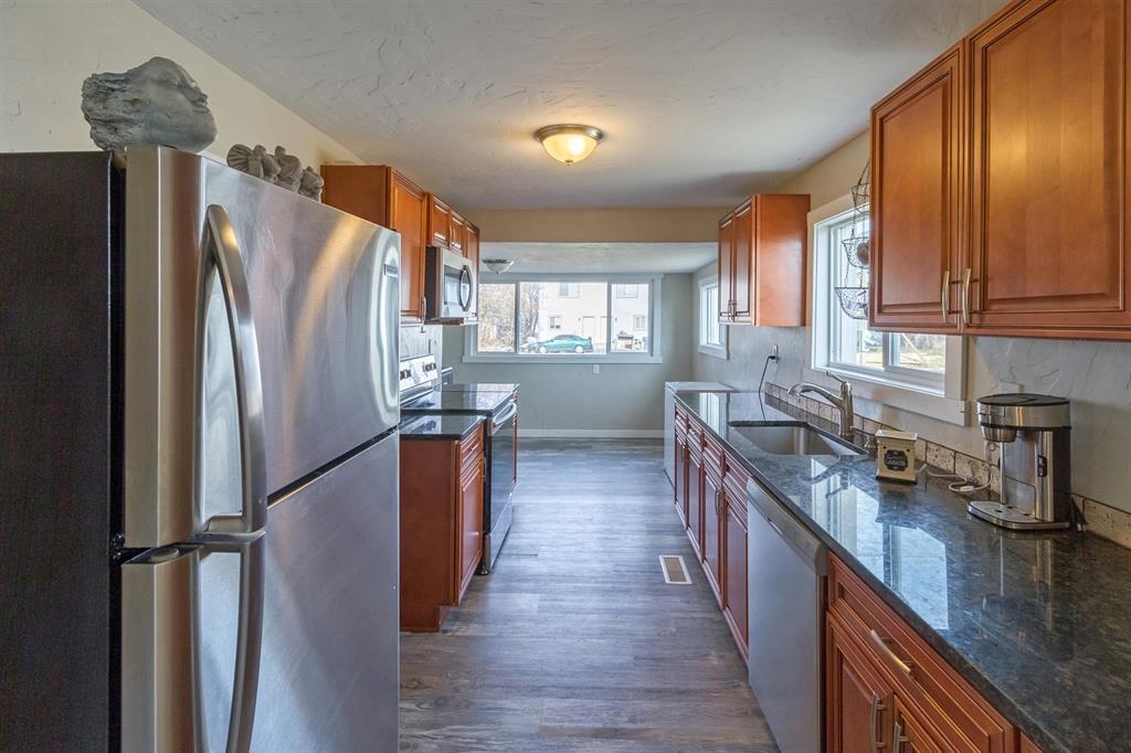 2327 E Longfellow Ave - Photo 3