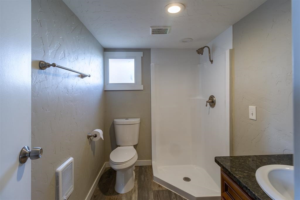 2327 E Longfellow Ave - Photo 12