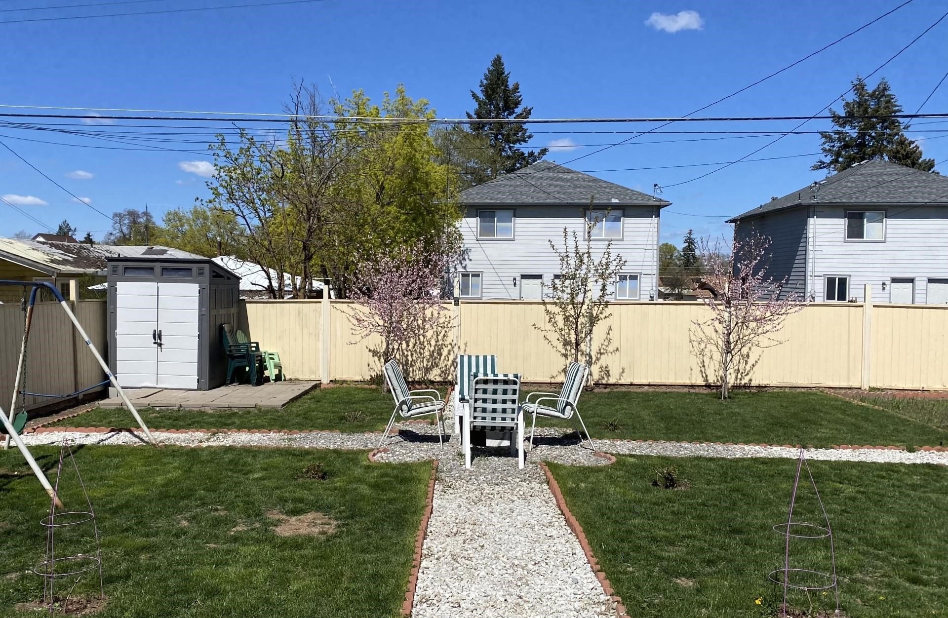 2327 E Longfellow Ave - Photo 14