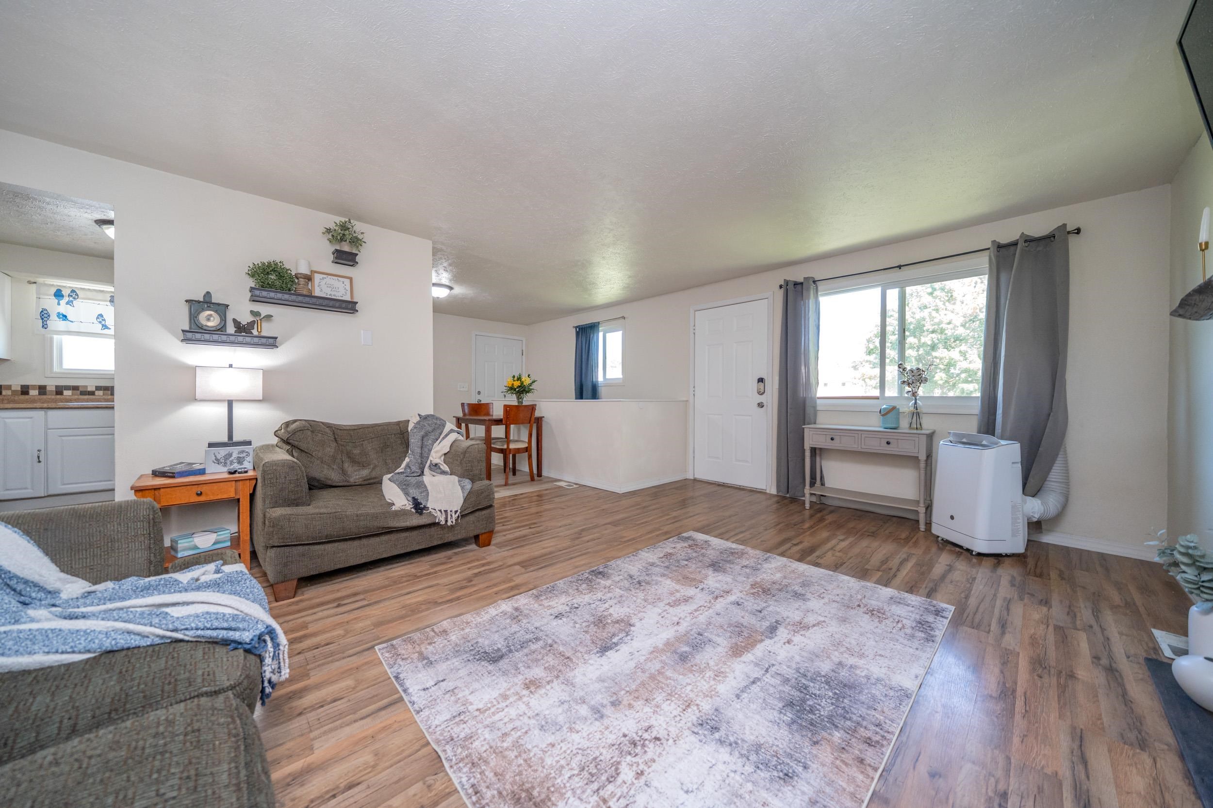 1328 E Joseph Ave - Photo 7