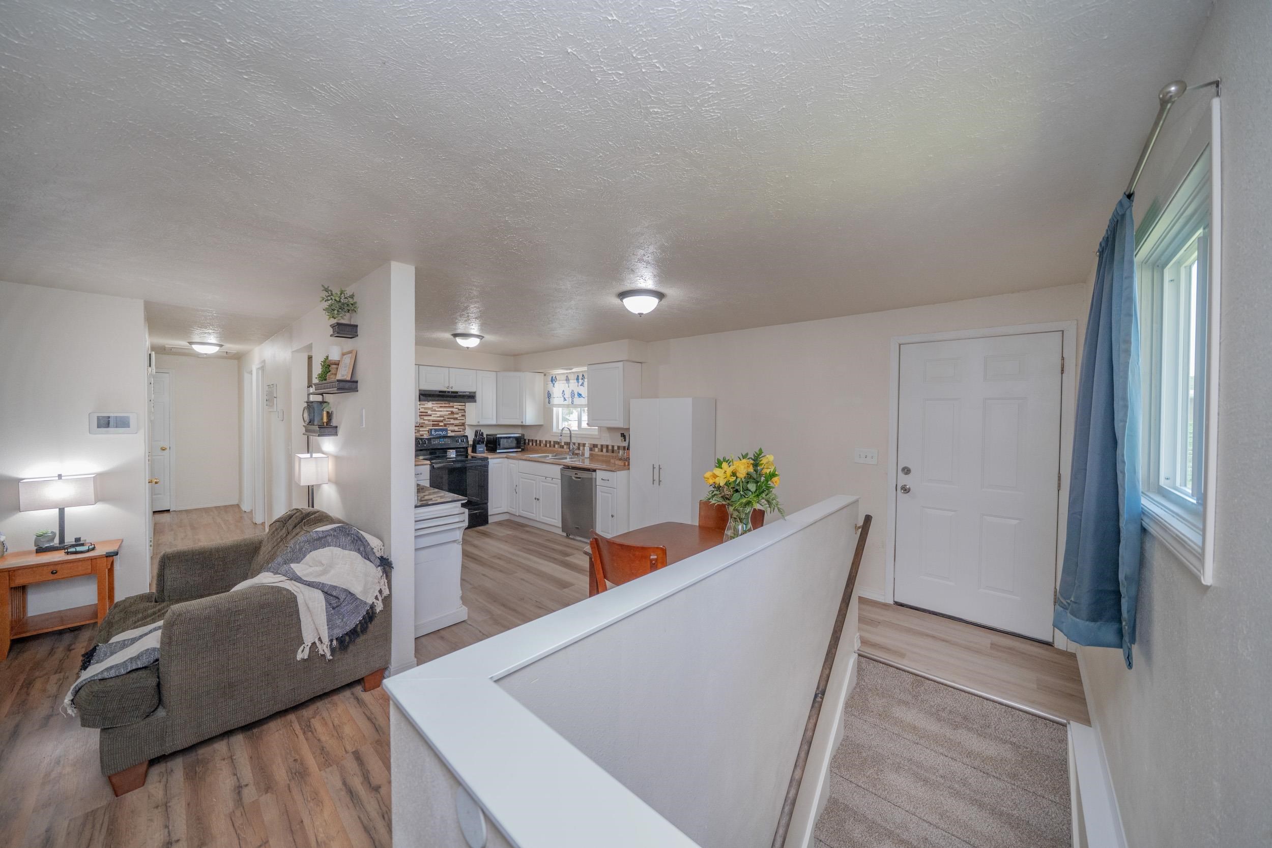 1328 E Joseph Ave - Photo 9