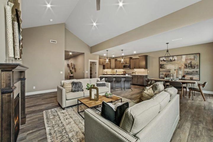 18096 N Morton Ct - Photo 3