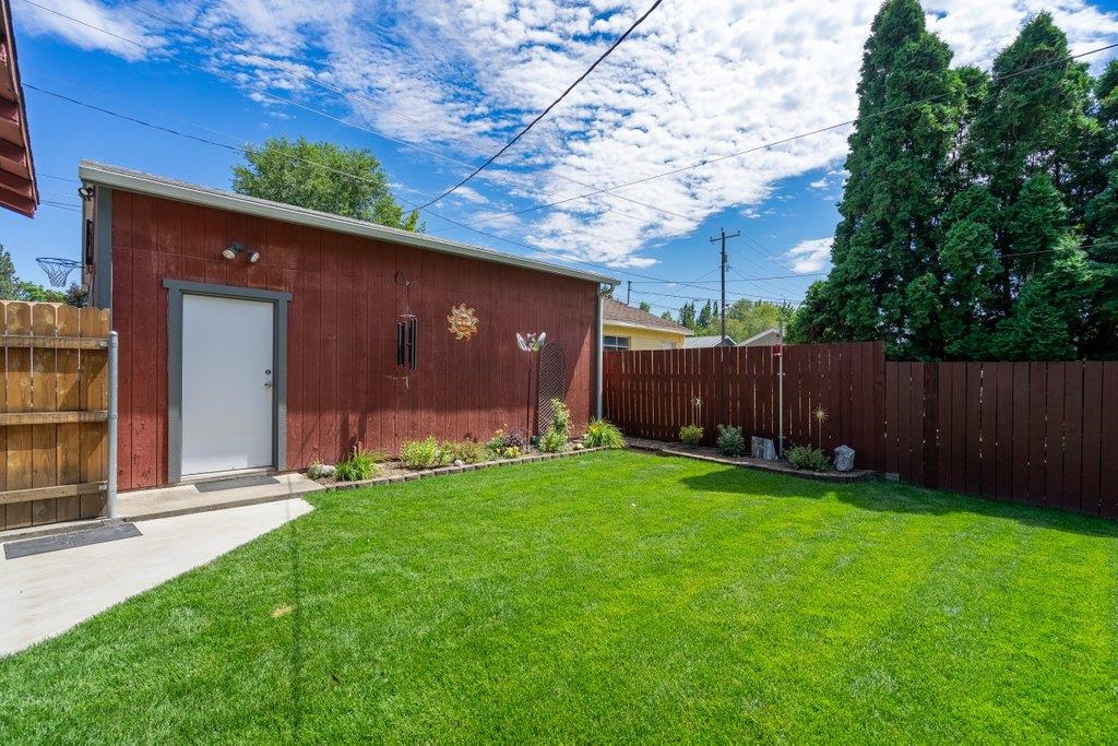 4518 N WALNUT St - Photo 35