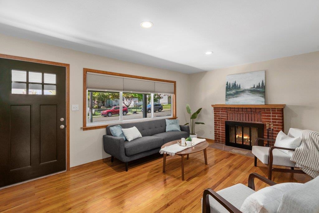 4518 N WALNUT St - Photo 5