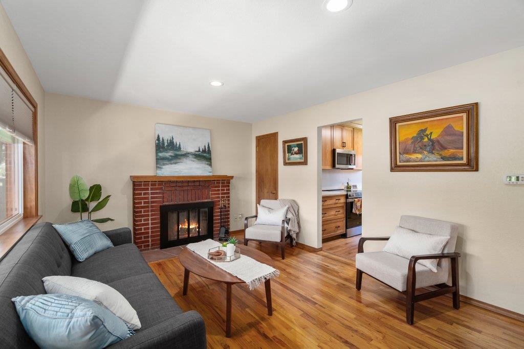 4518 N WALNUT St - Photo 6