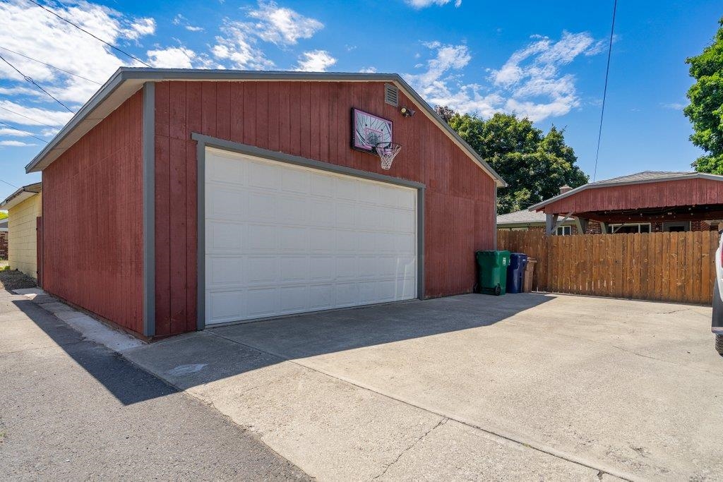 4518 N WALNUT St - Photo 32