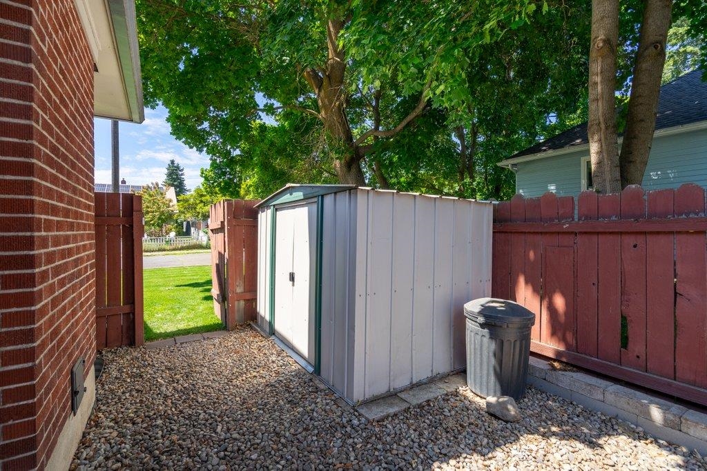 4518 N WALNUT St - Photo 36
