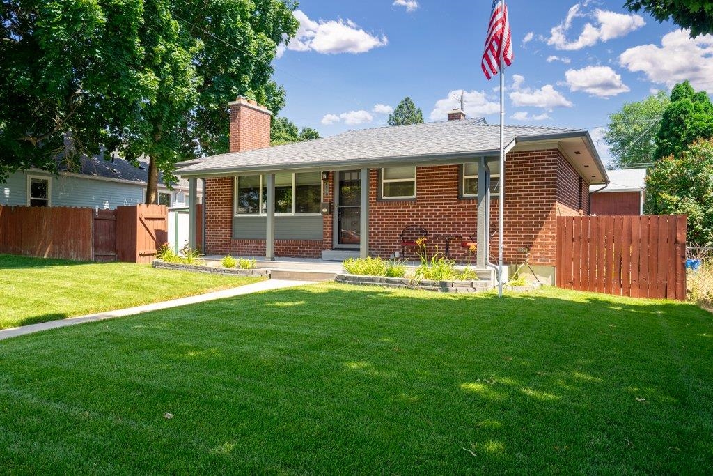 4518 N WALNUT St - Photo 2