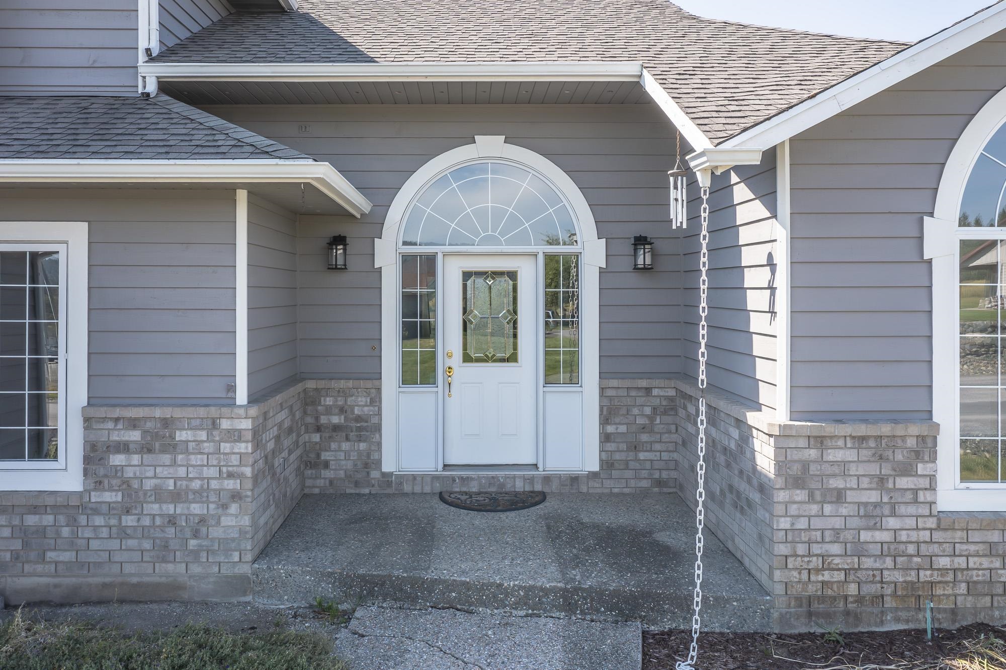 1107 Pinebrook Dr - Photo 2