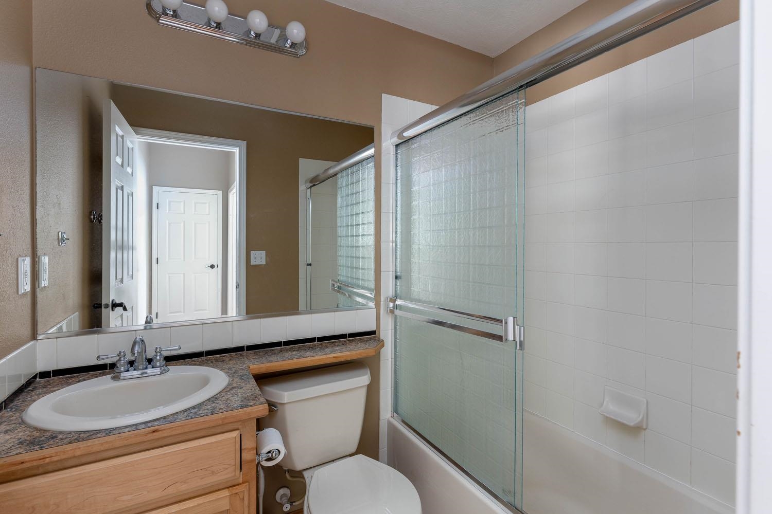 4911 E Greenbluff Rd - Photo 14