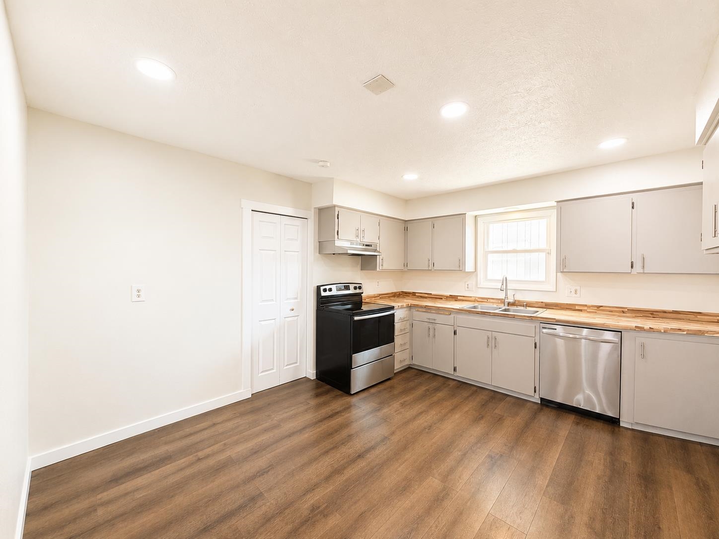 2523 N Nevada St - Photo 12