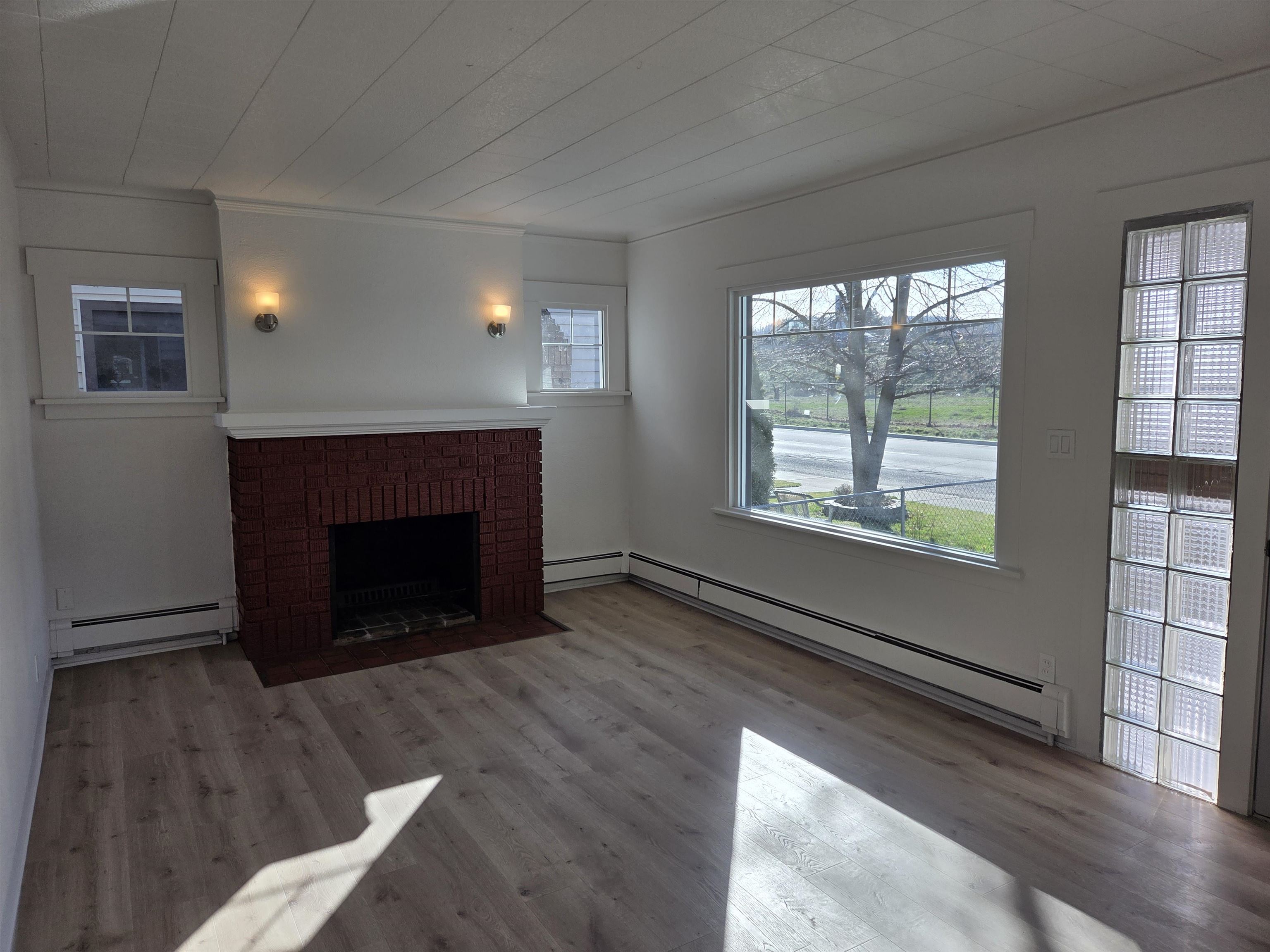 4127 E 2nd Ave - Photo 4