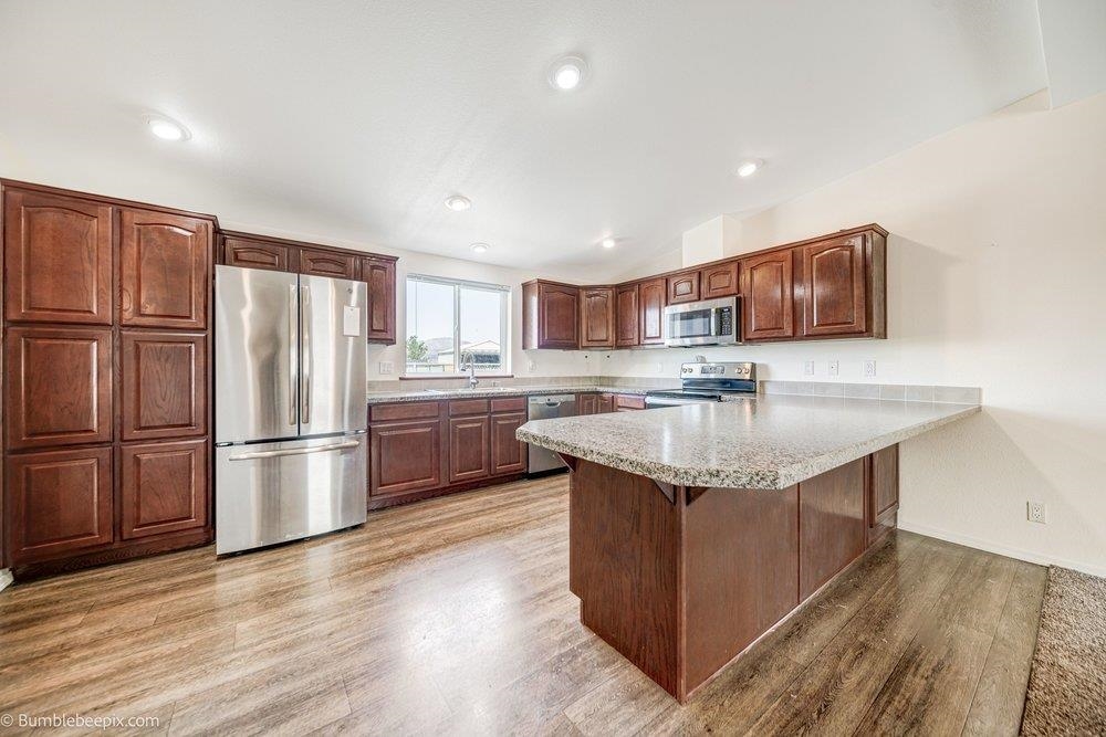 202 Airport Way - Photo 13