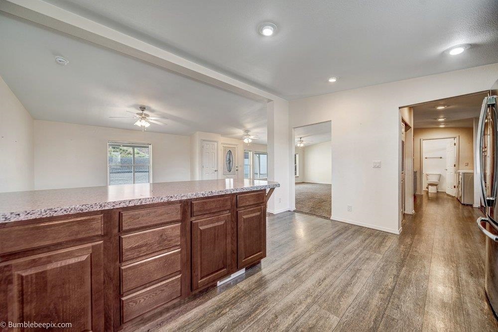 202 Airport Way - Photo 17