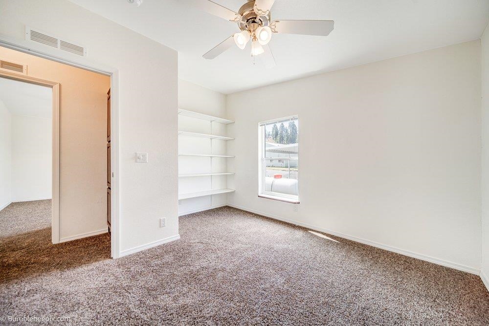 202 Airport Way - Photo 26