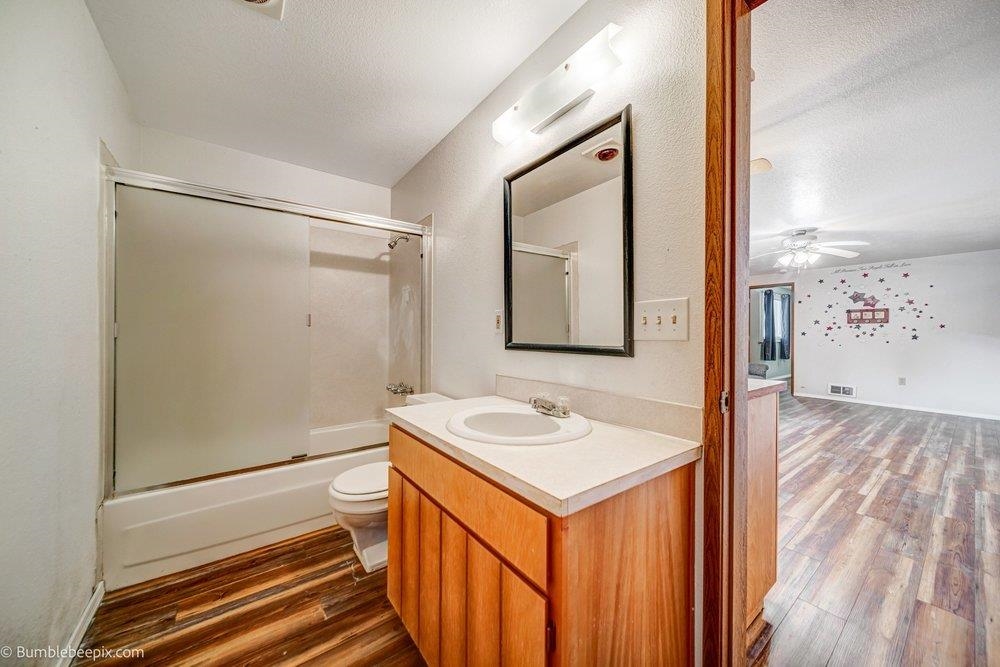202 Airport Way - Photo 38