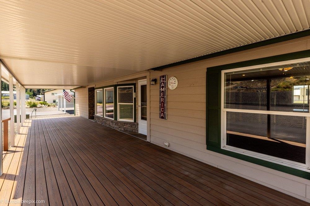 202 Airport Way - Photo 5