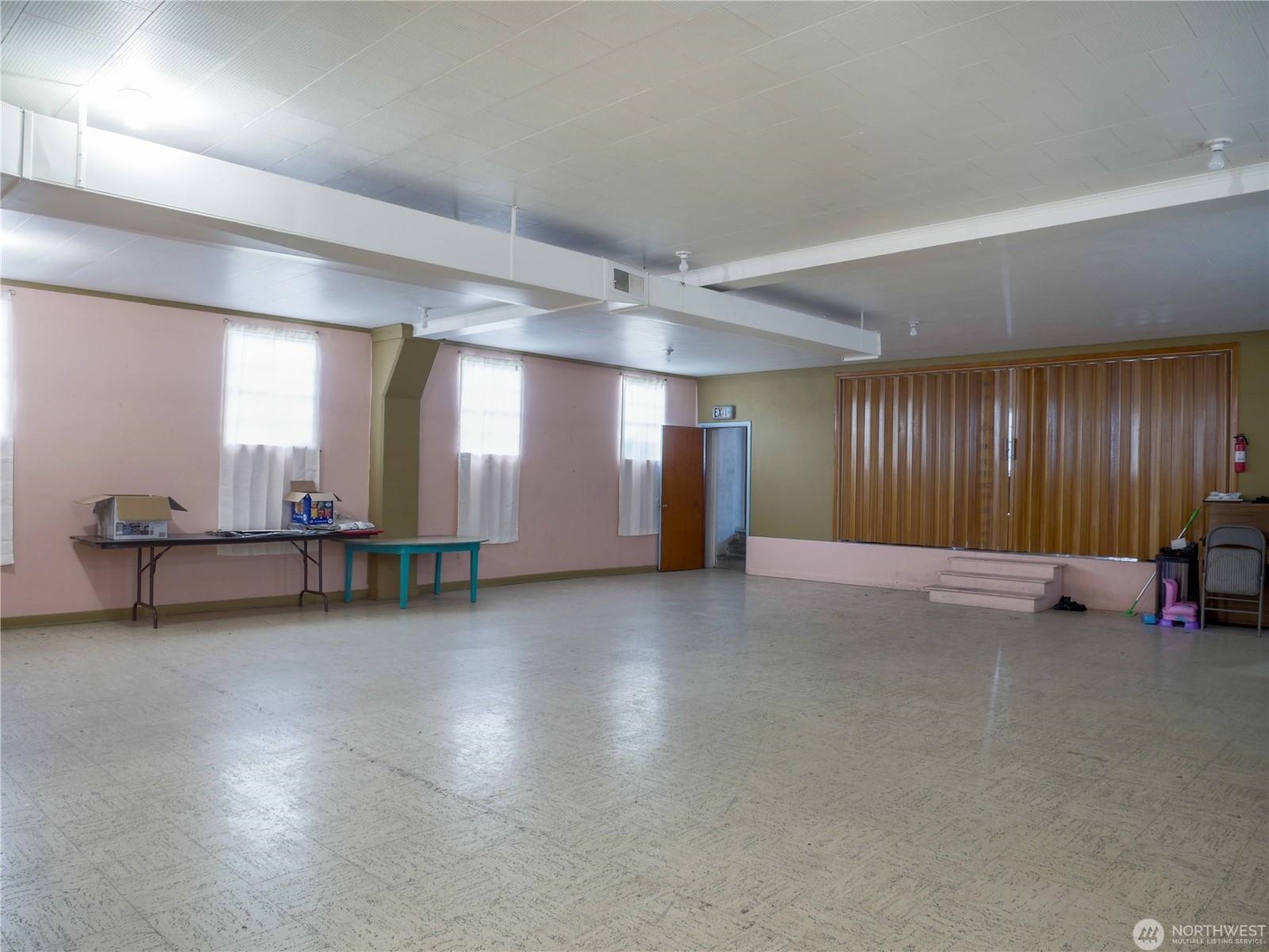 1300 Foster Ave - Photo 10
