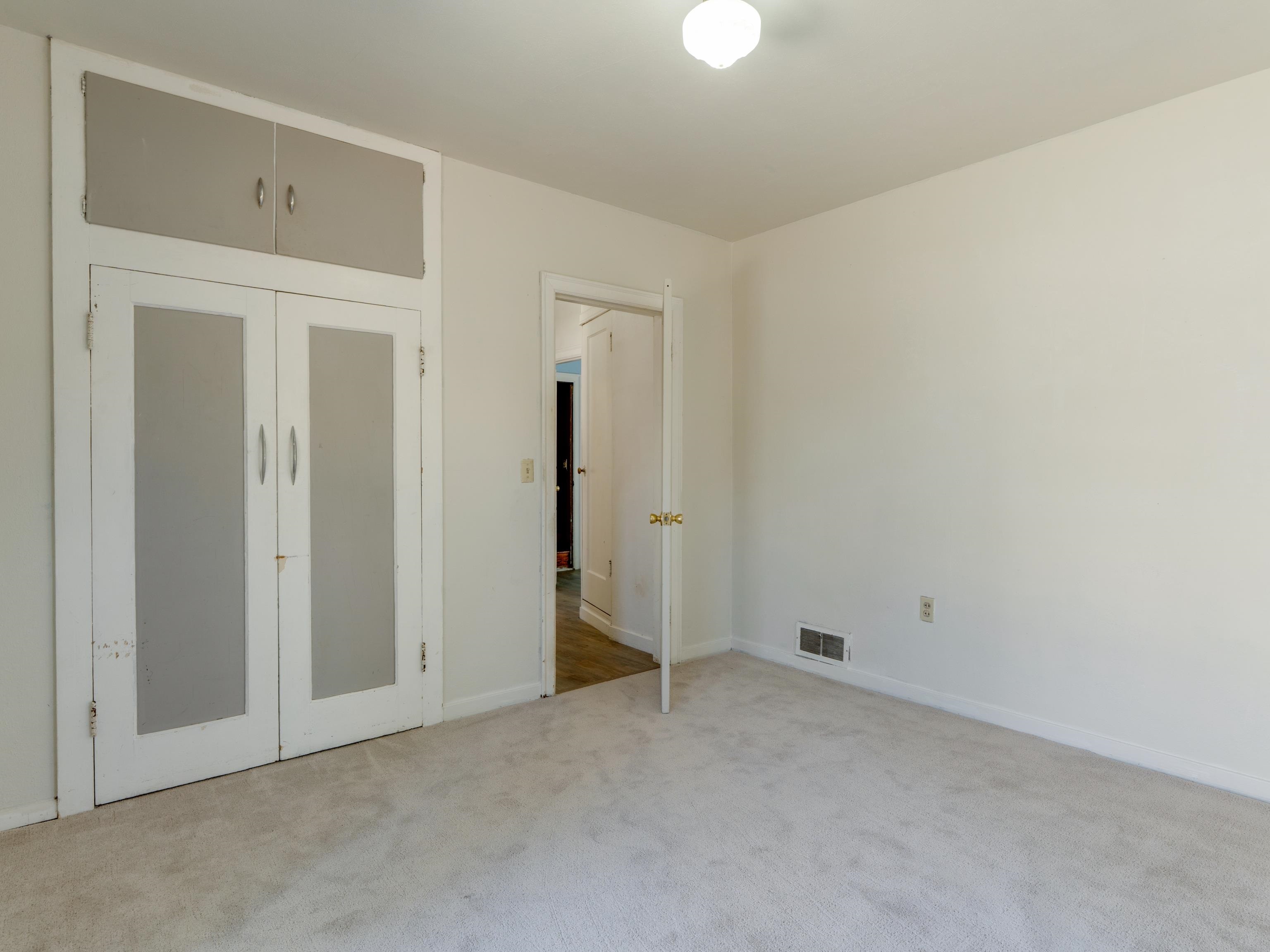 324 4th St - Photo 14