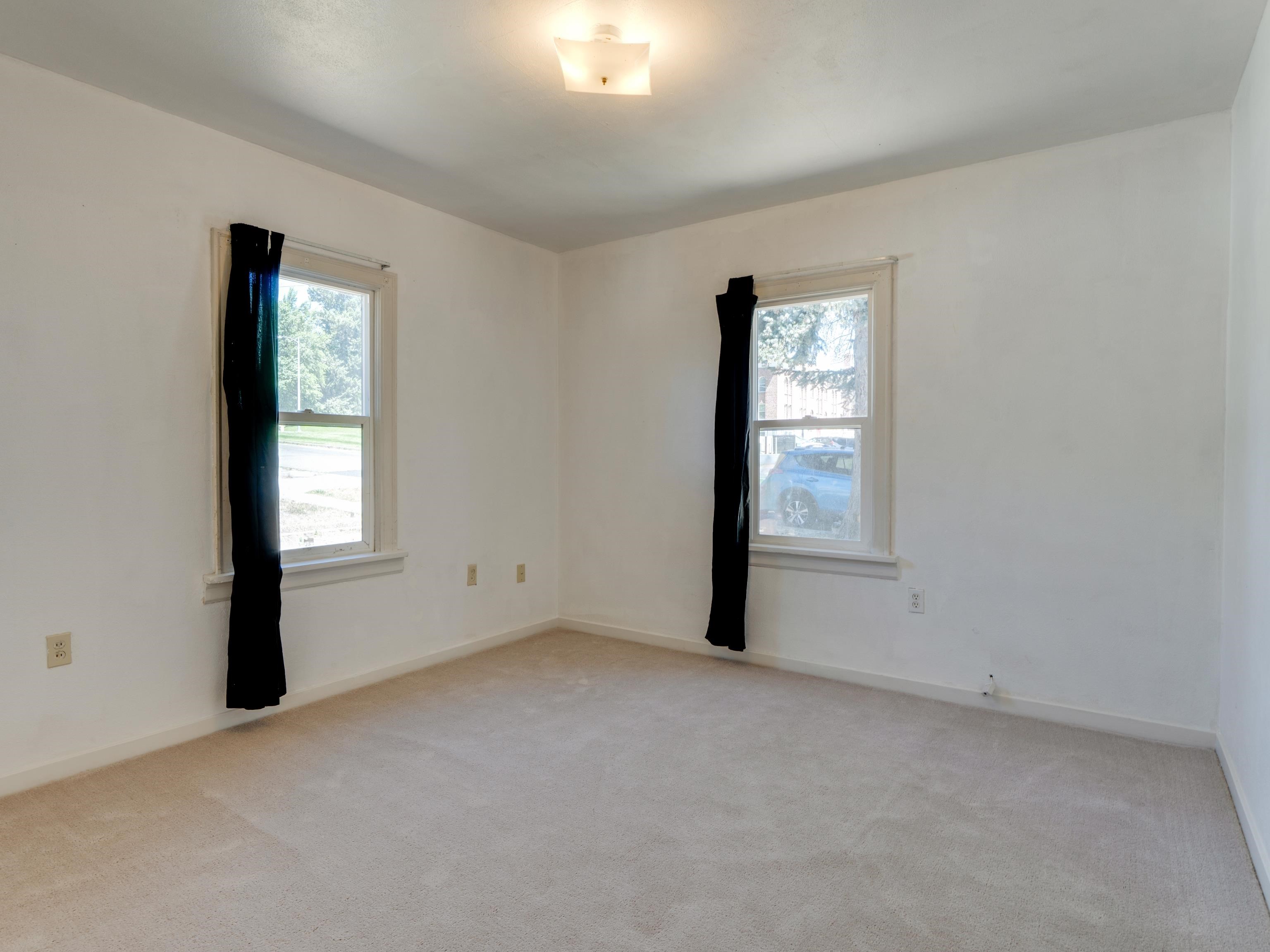 324 4th St - Photo 15