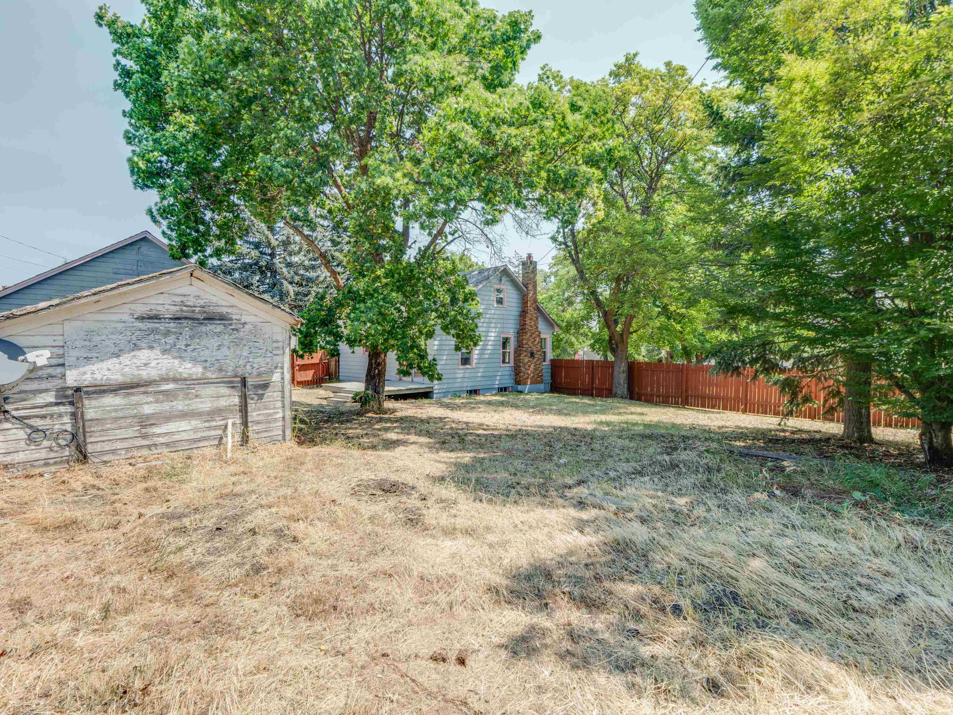 324 4th St - Photo 33