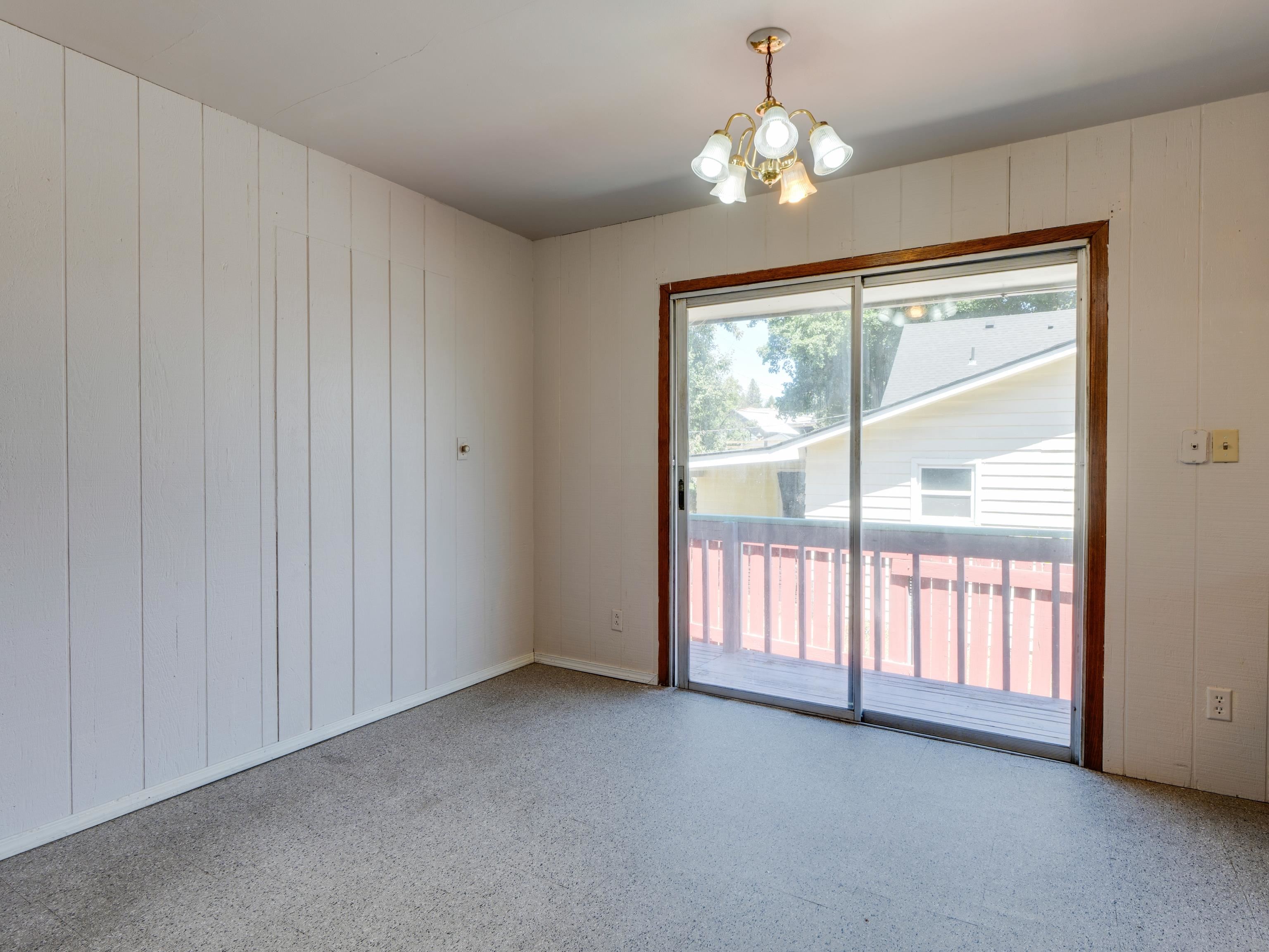104 3rd St - Photo 8