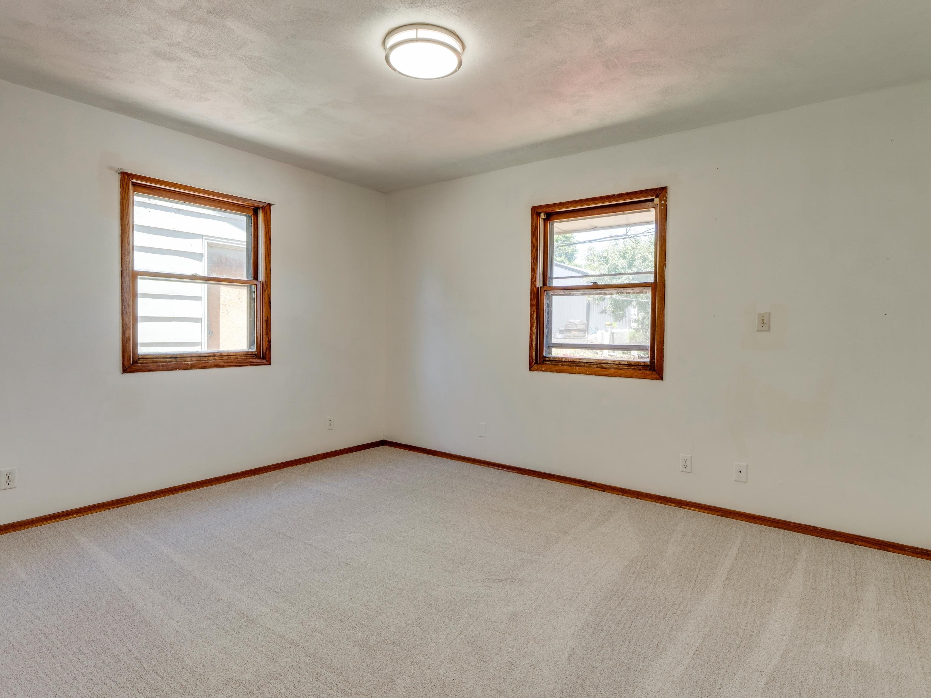 104 3rd St - Photo 15