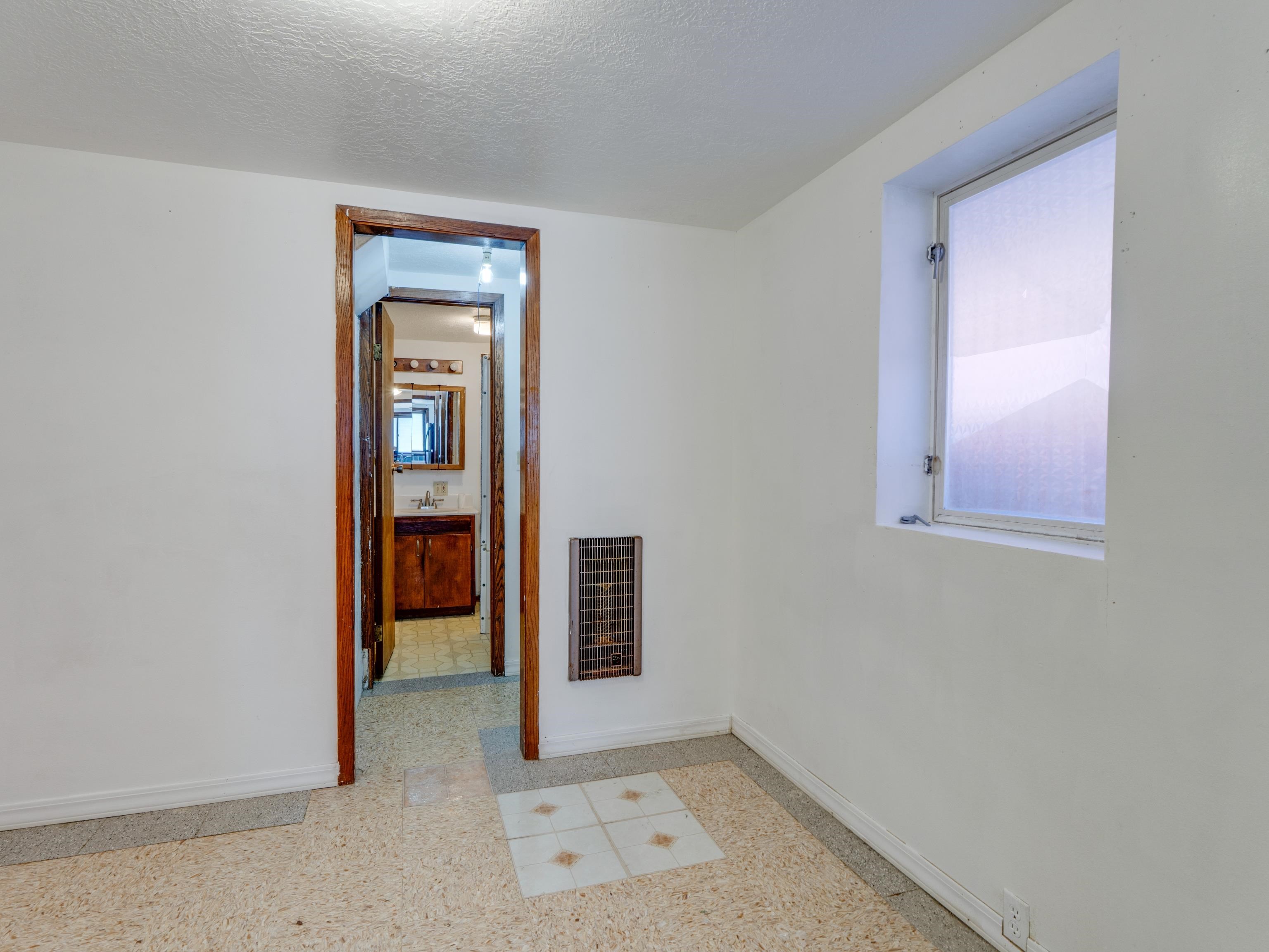 104 3rd St - Photo 31