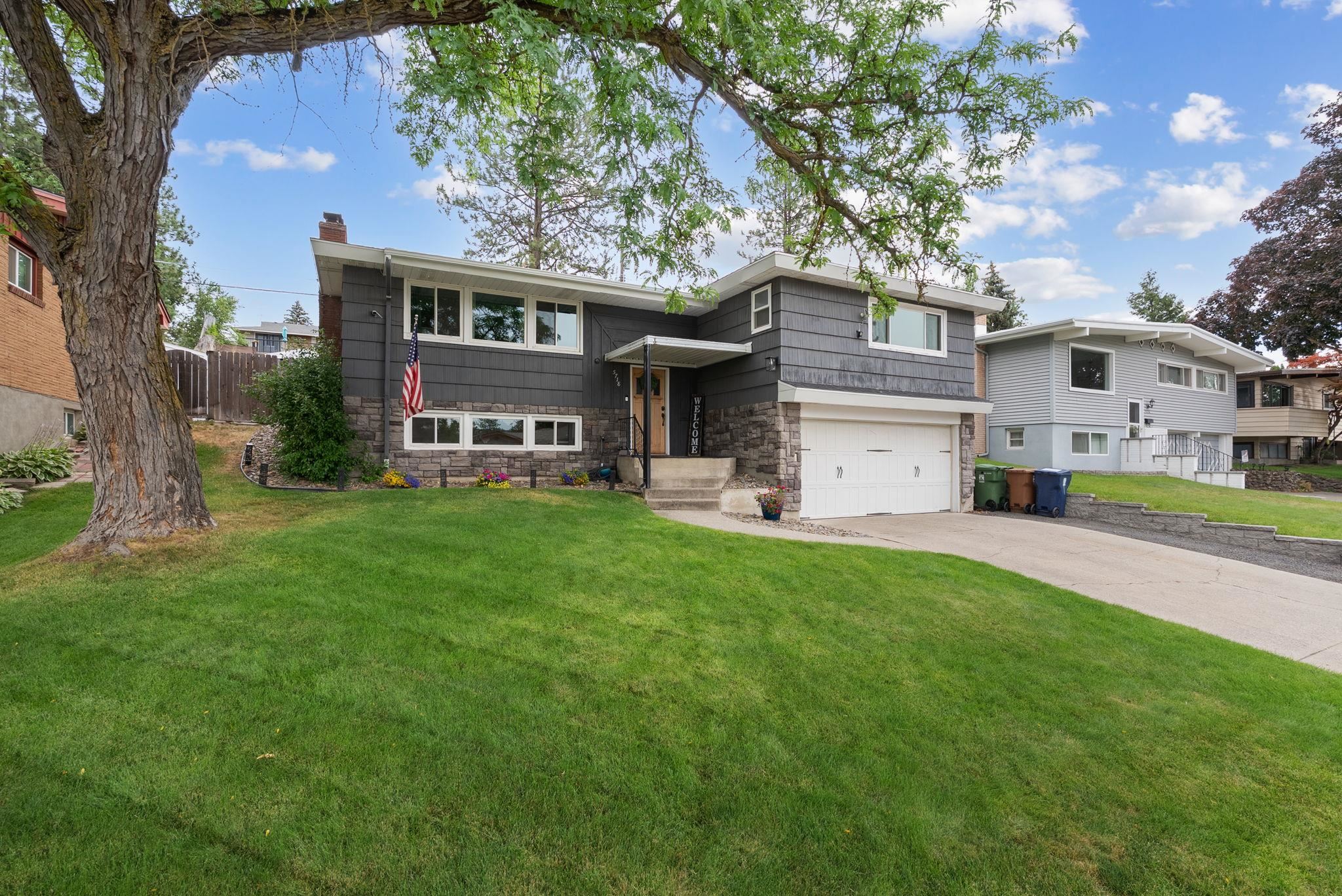 5718 N Sutherlin St - Photo 2