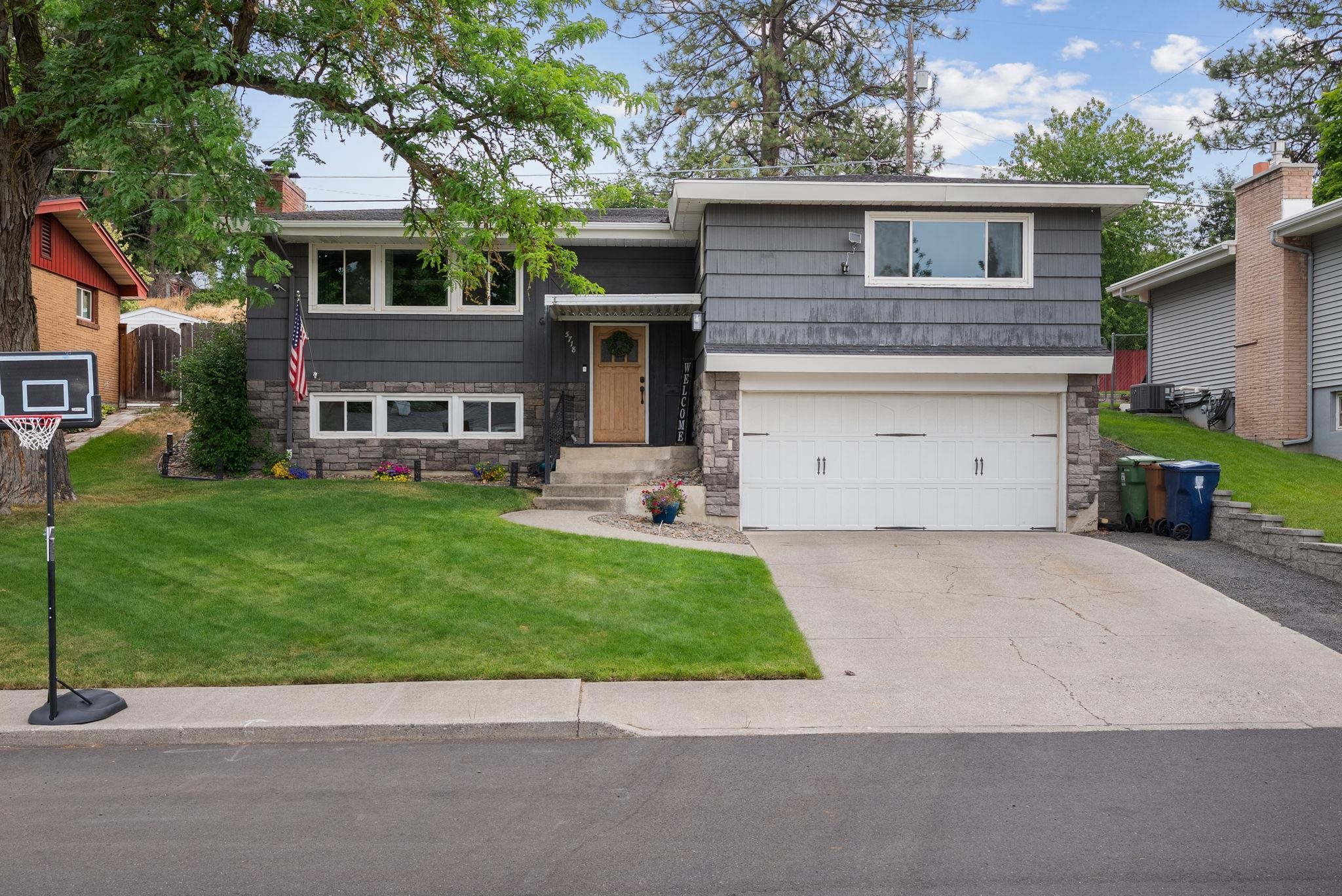 5718 N Sutherlin St - Photo 1