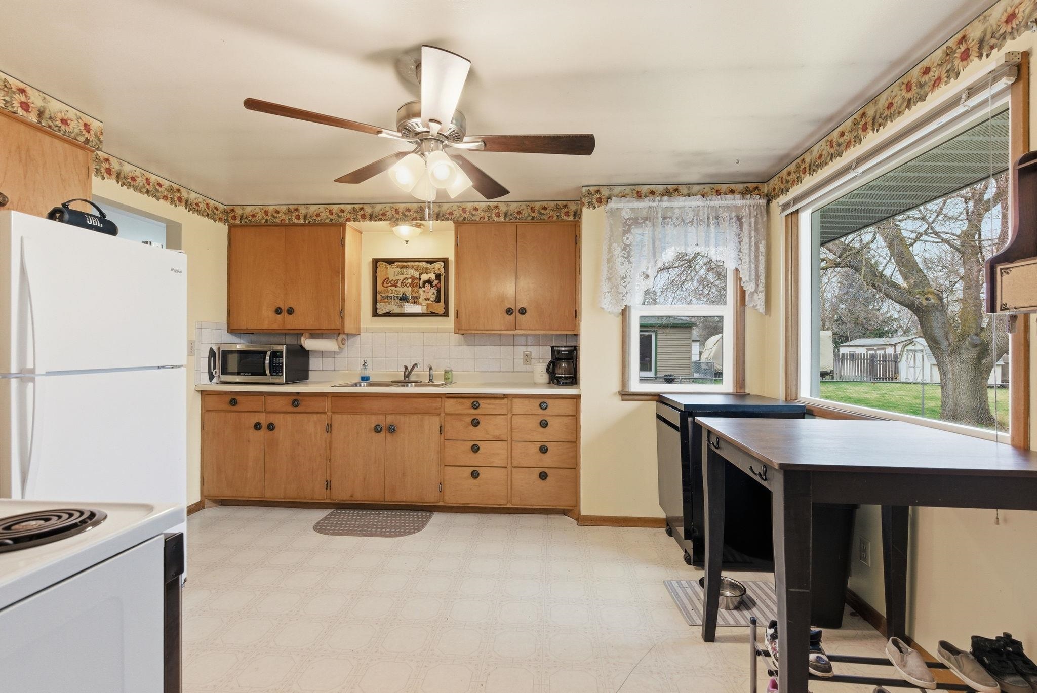 13123 E 5th Ave - Photo 9
