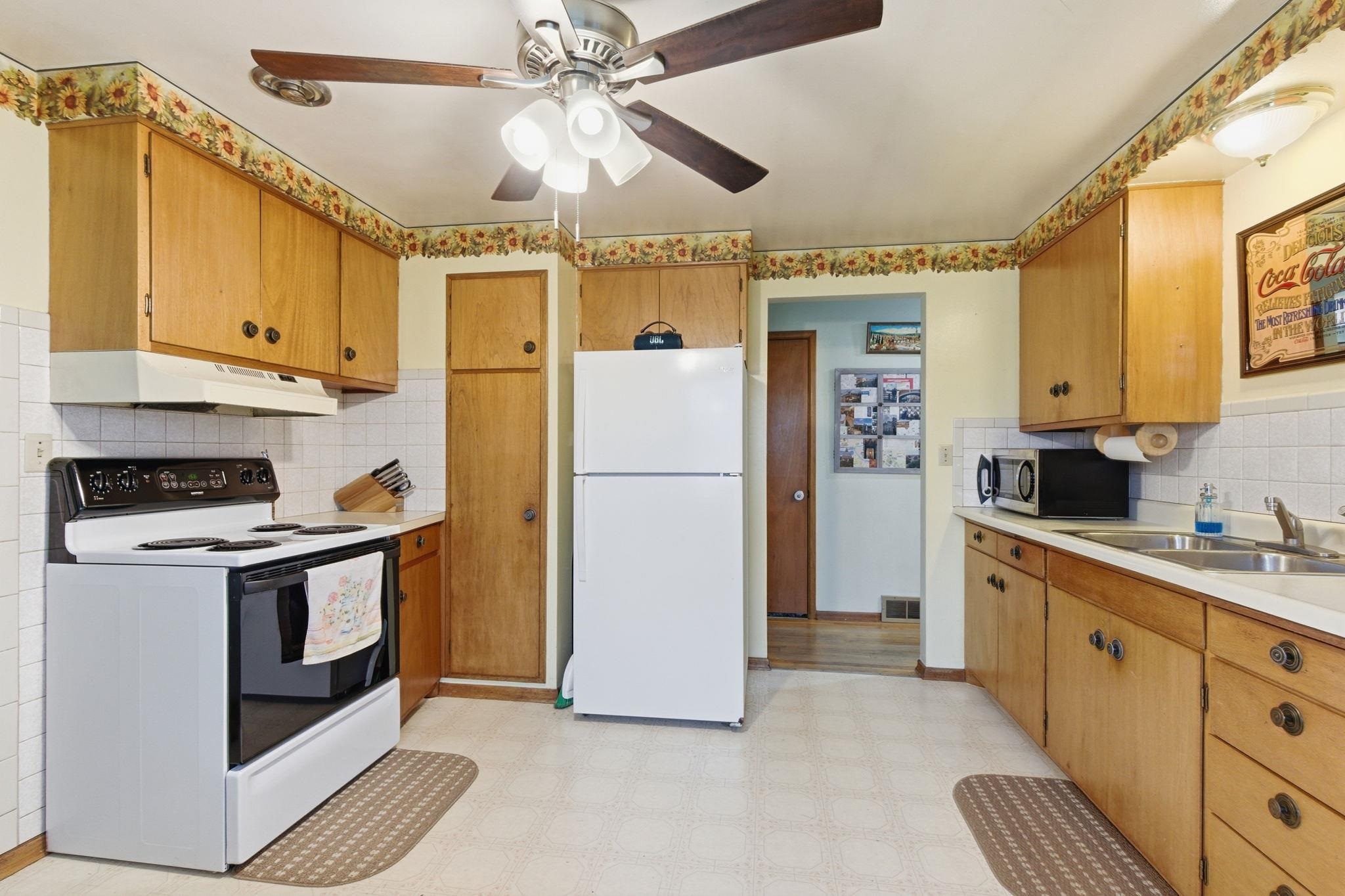 13123 E 5th Ave - Photo 11