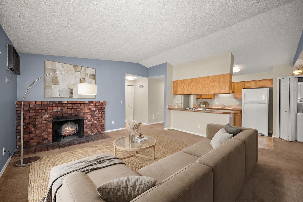 306 E Weile Ave - Photo 3