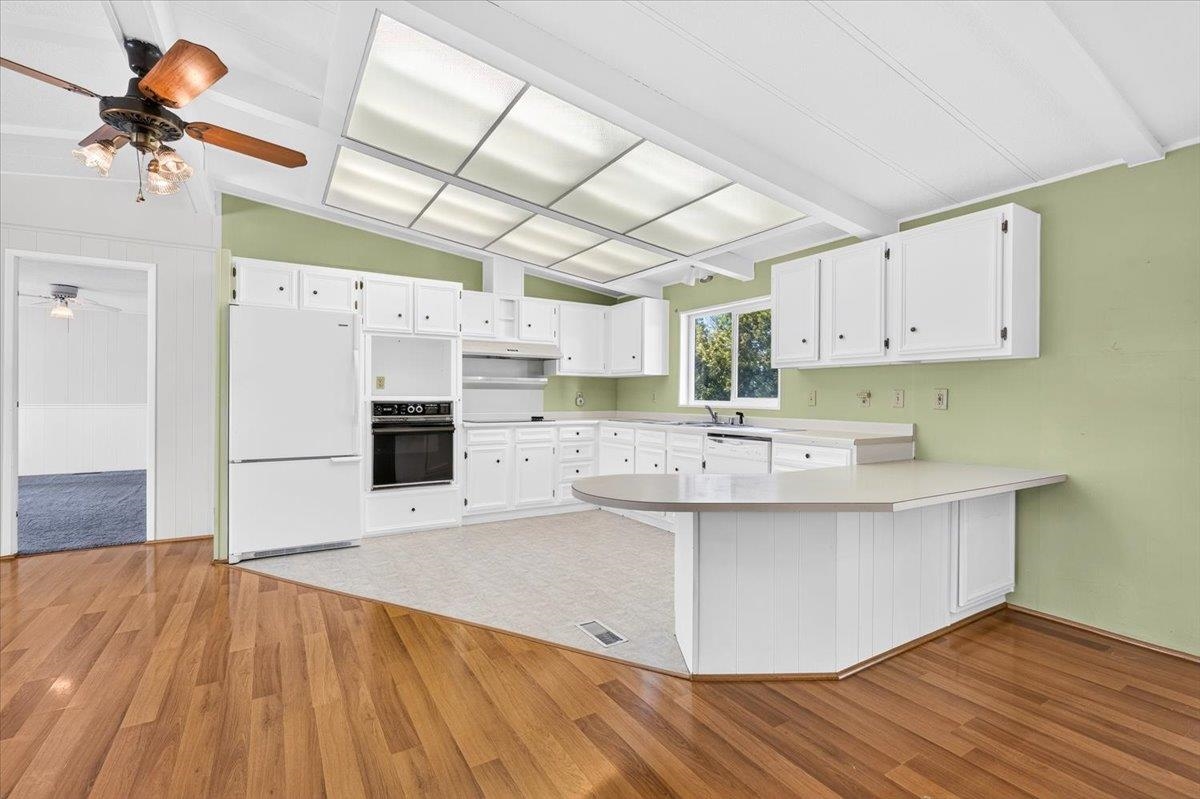 202 Marshall St - Photo 11