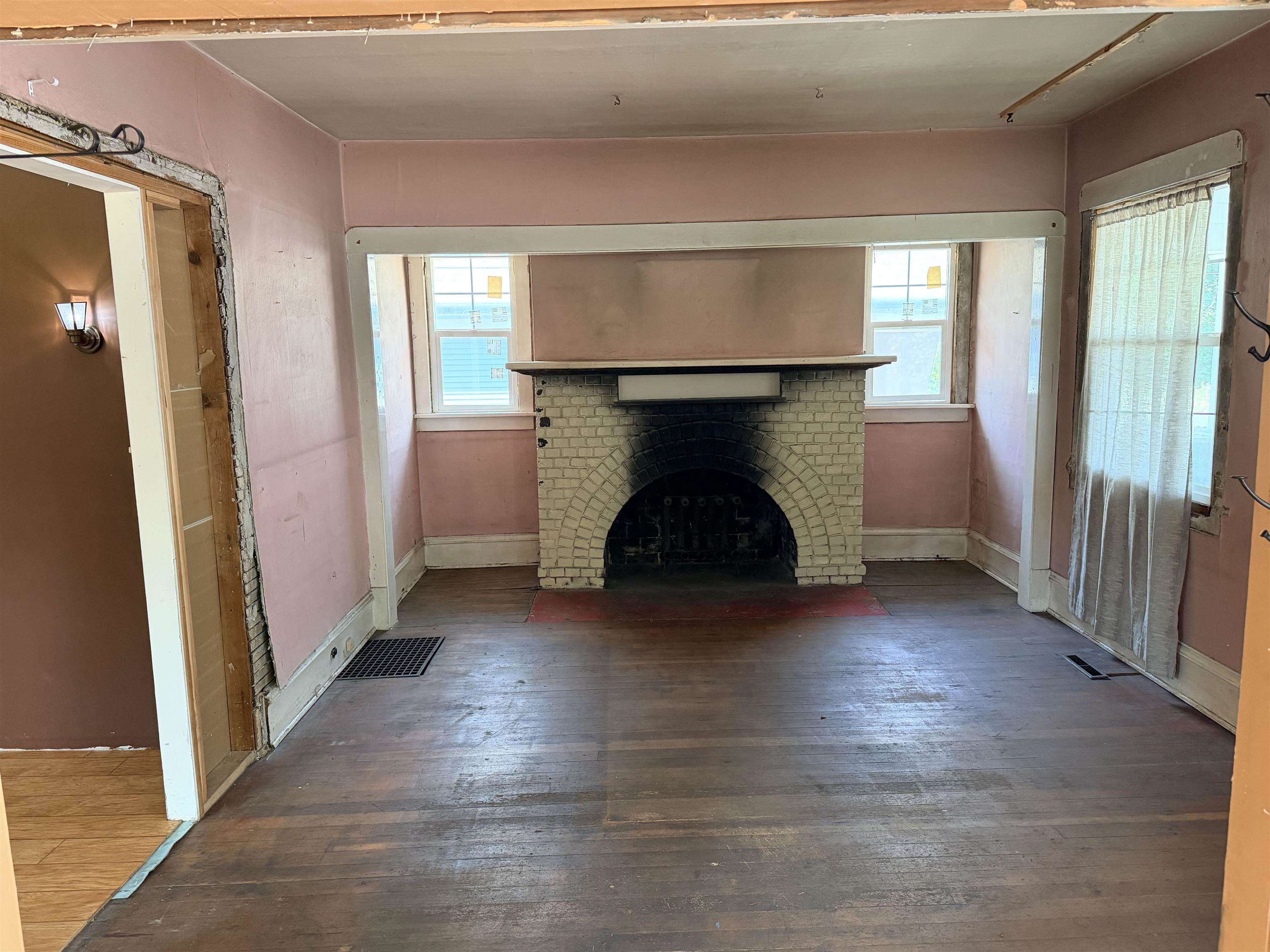 628 S ELM St - Photo 11