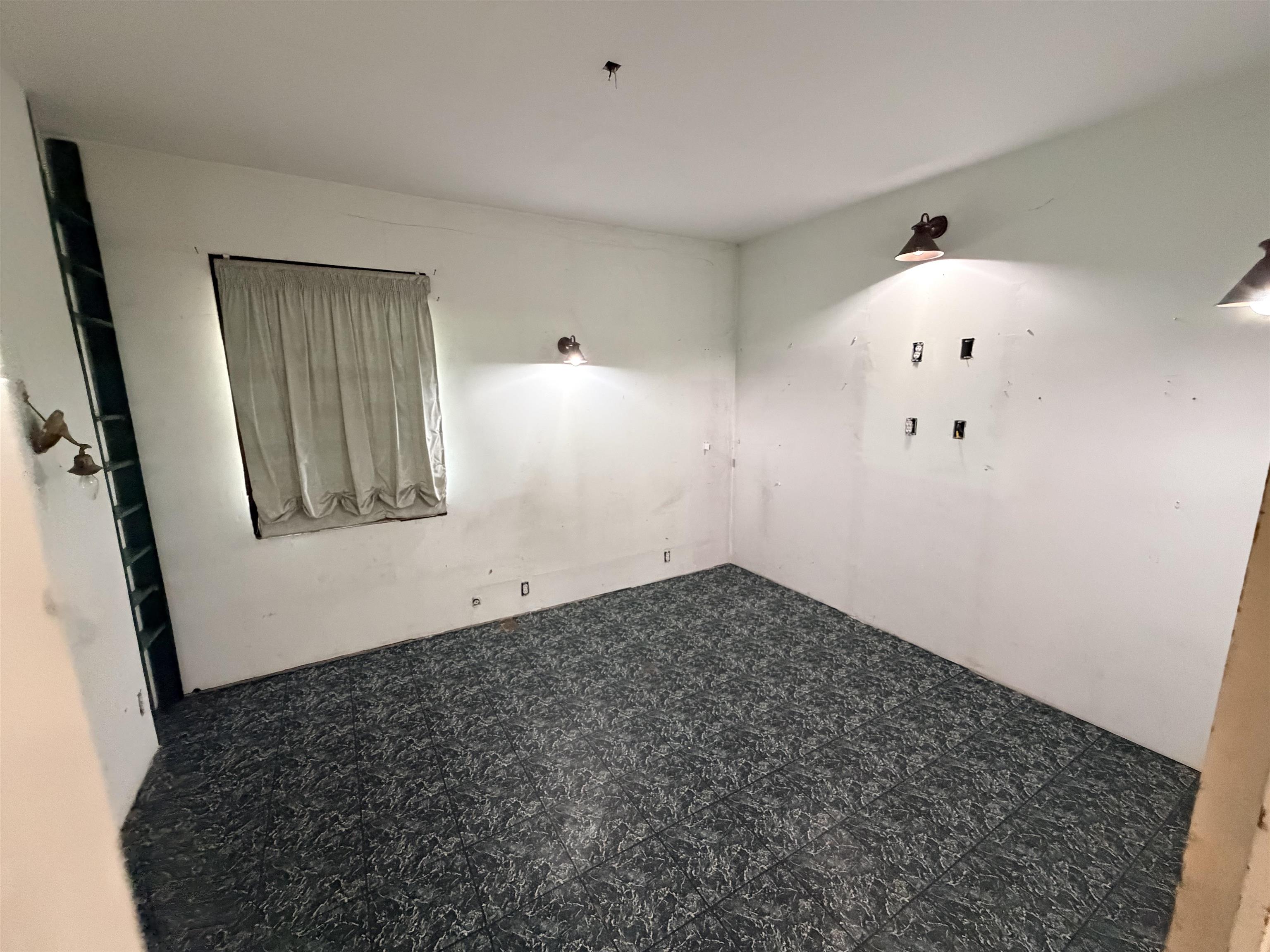 628 S ELM St - Photo 15